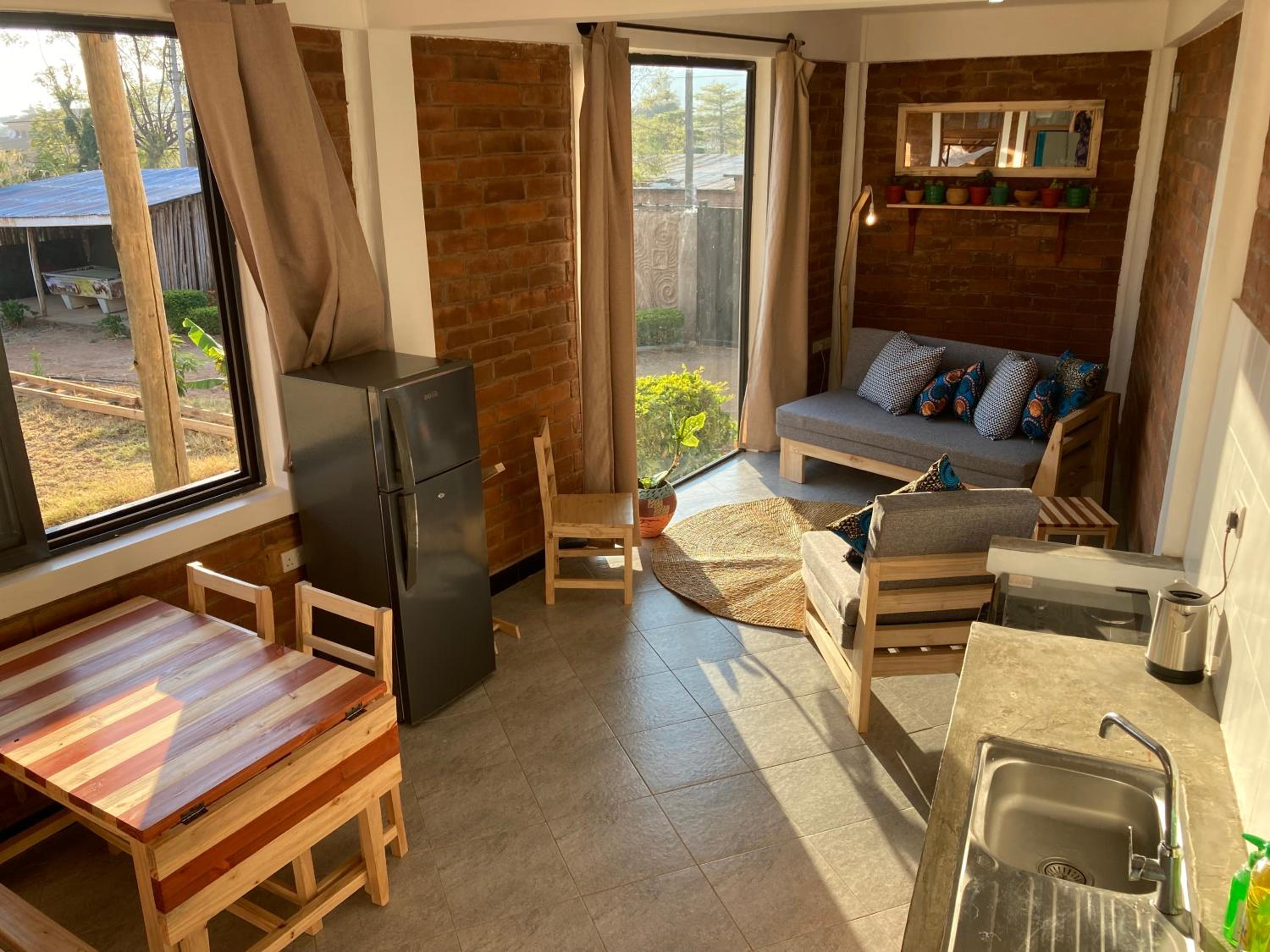 Family Room With Garden View photo 2