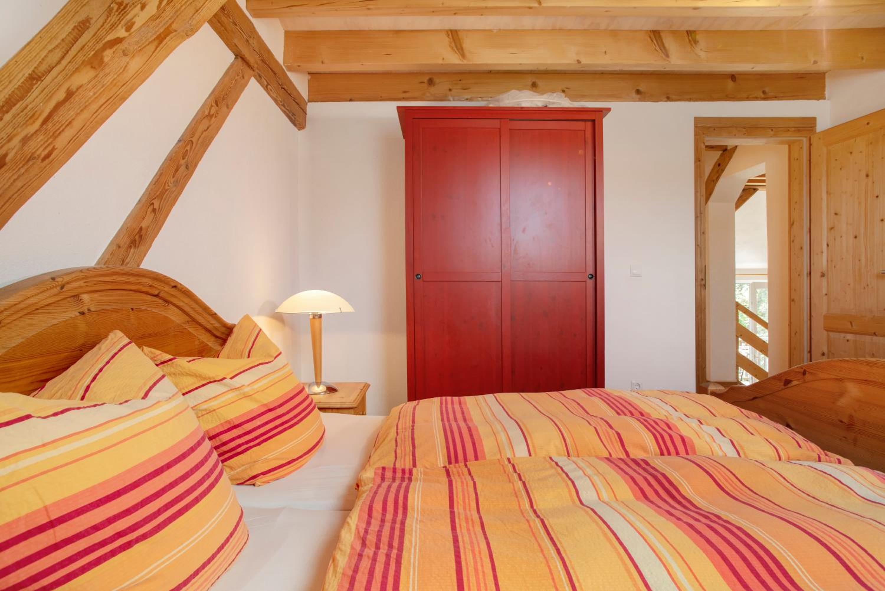 Two-Bedroom Deluxe Apartment with Garden View photo 2