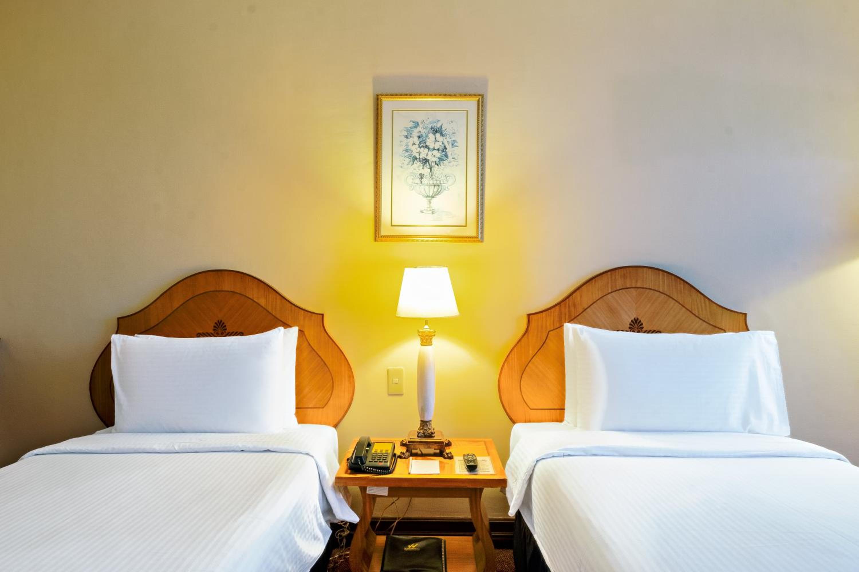 Deluxe Room - Photo 5