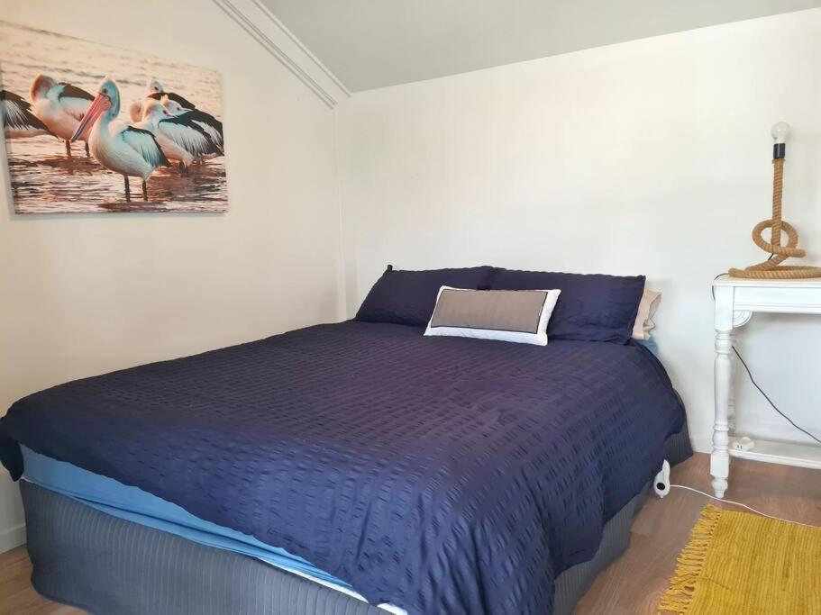 Three-Bedroom House photo 2