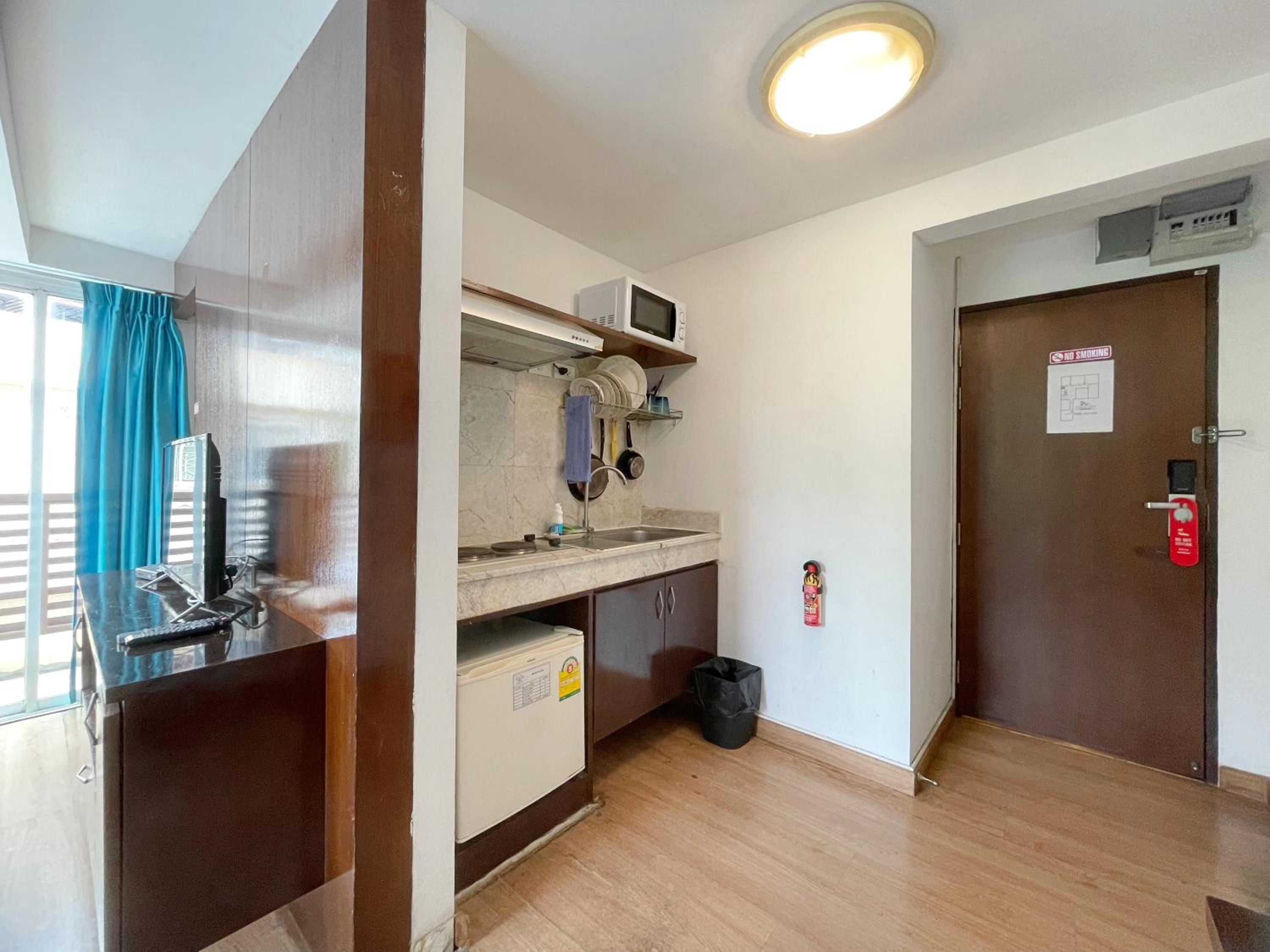 Deluxe Twin Room with Balcony photo 3