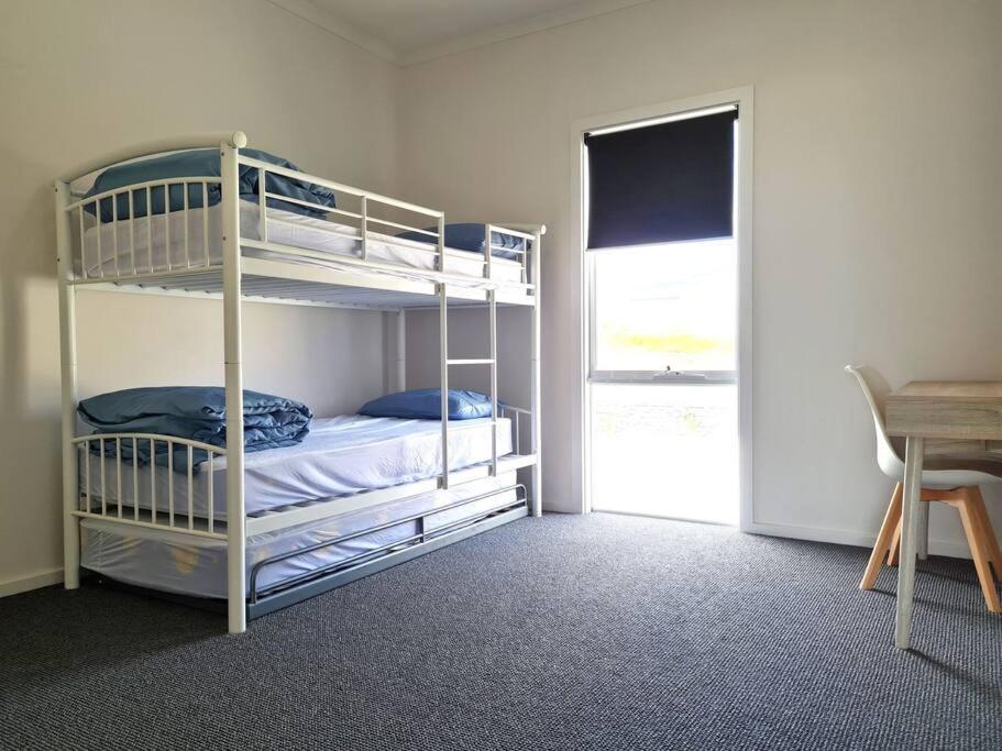 Four-Bedroom House photo 2