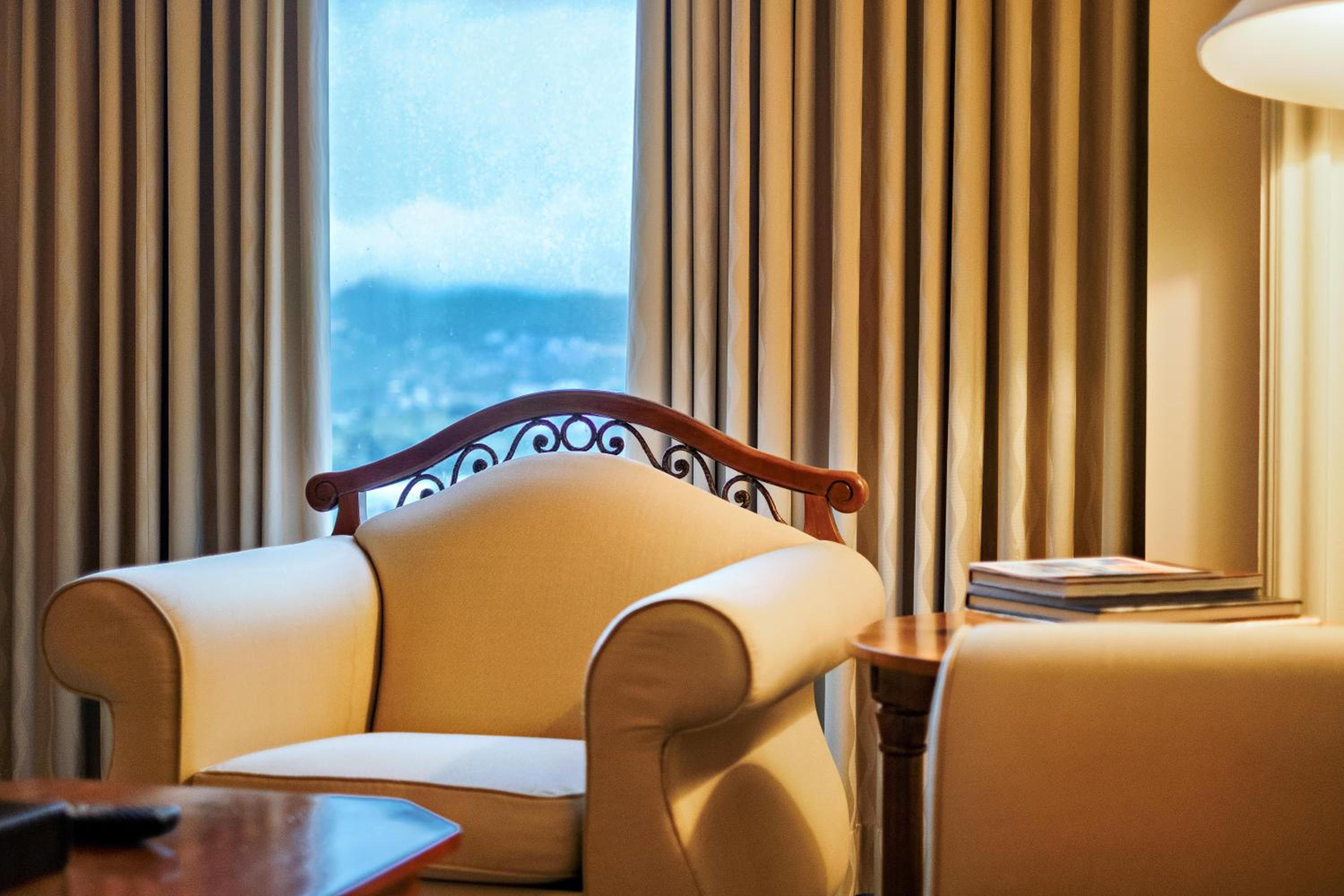 Ambassador Suite - Photo 5