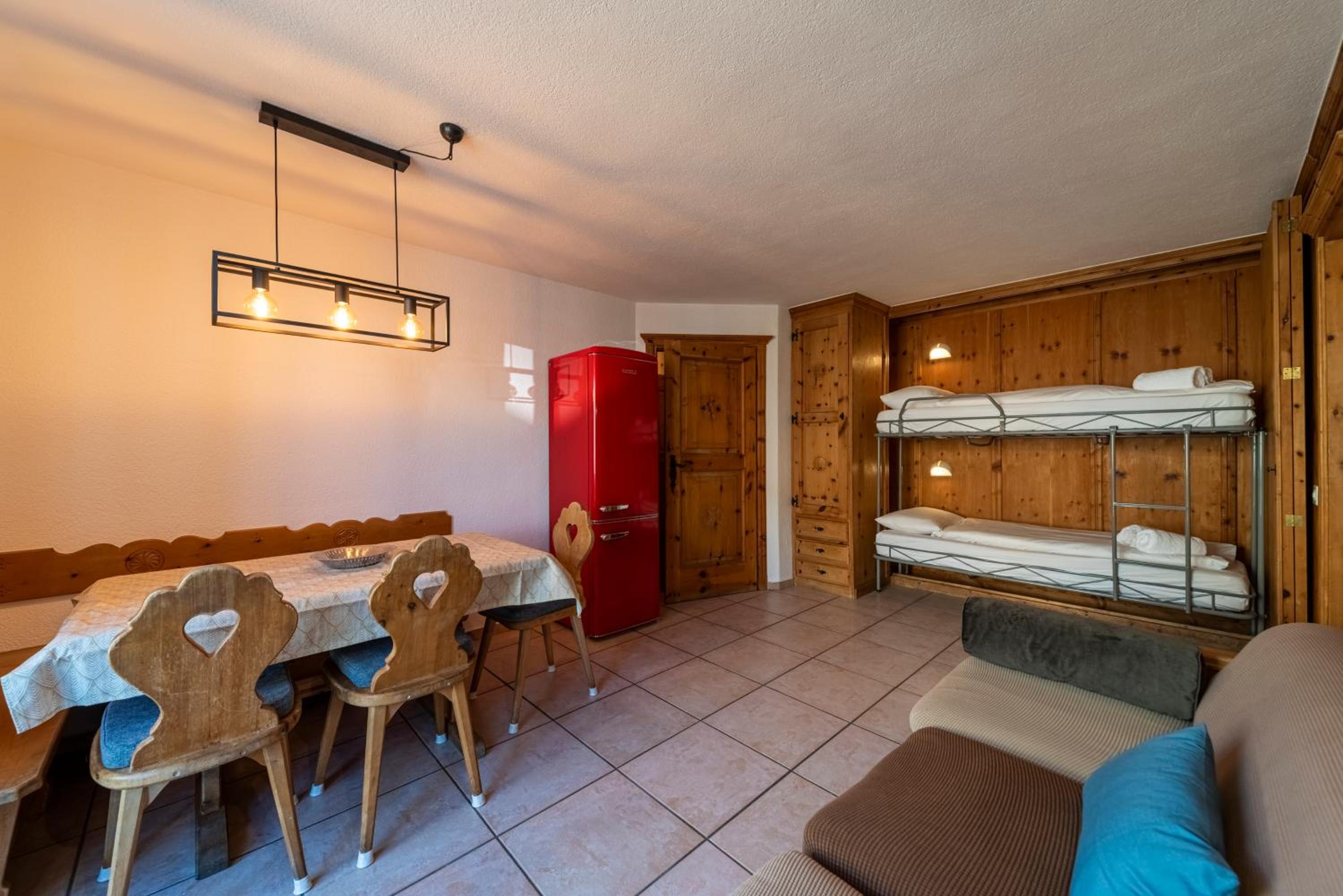 Apartment with Mountain View photo 3
