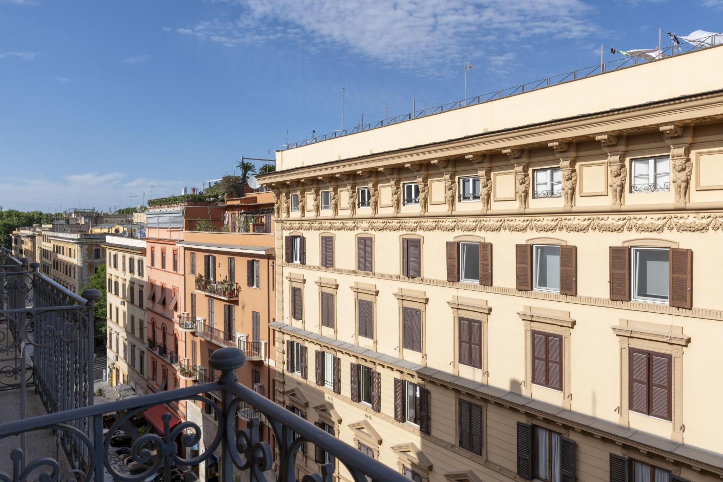 Triple Room with Balcony photo 2