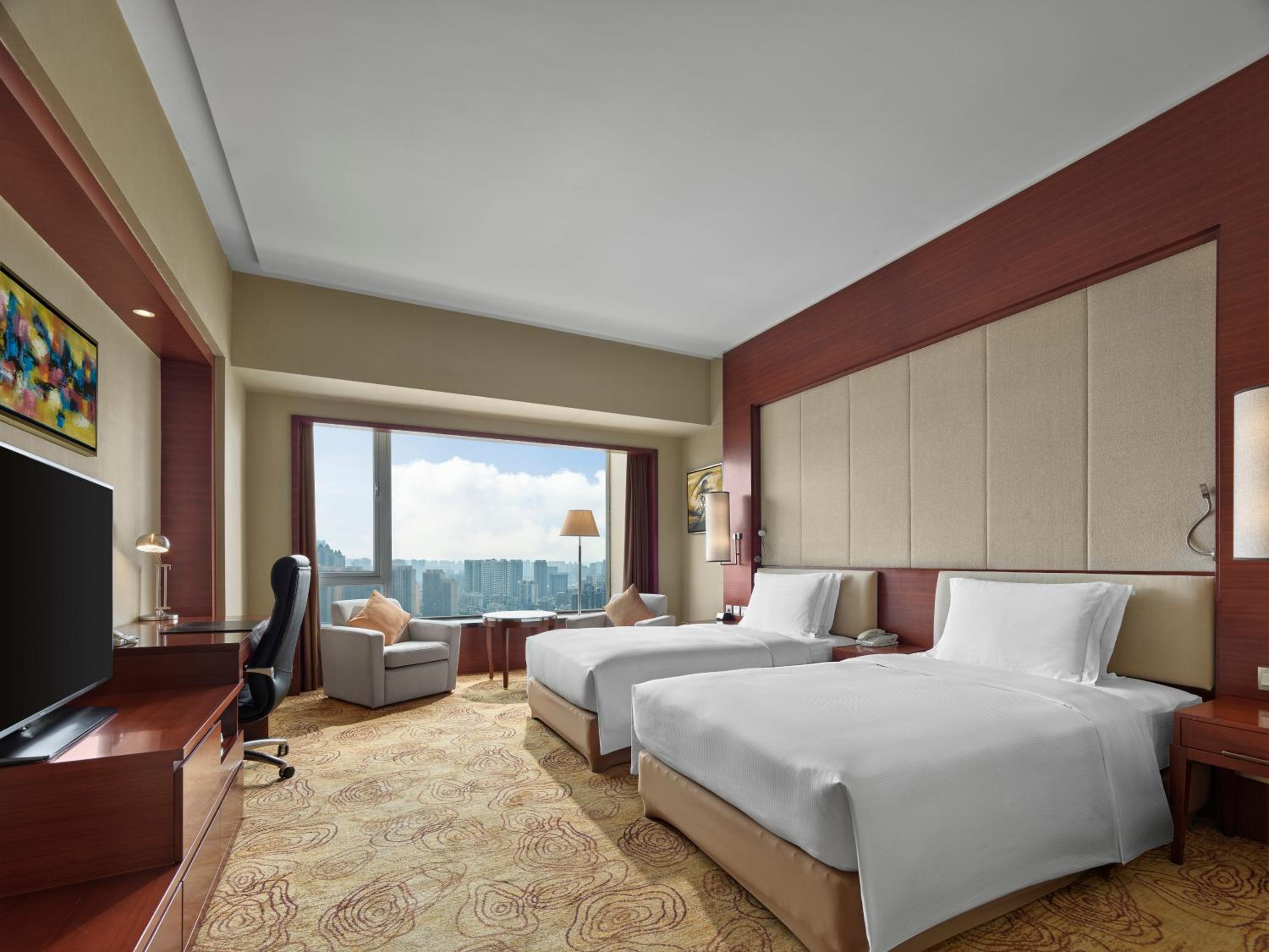 Hilton Executive Twin Room with Access to the Executive Lounge - Photo 1