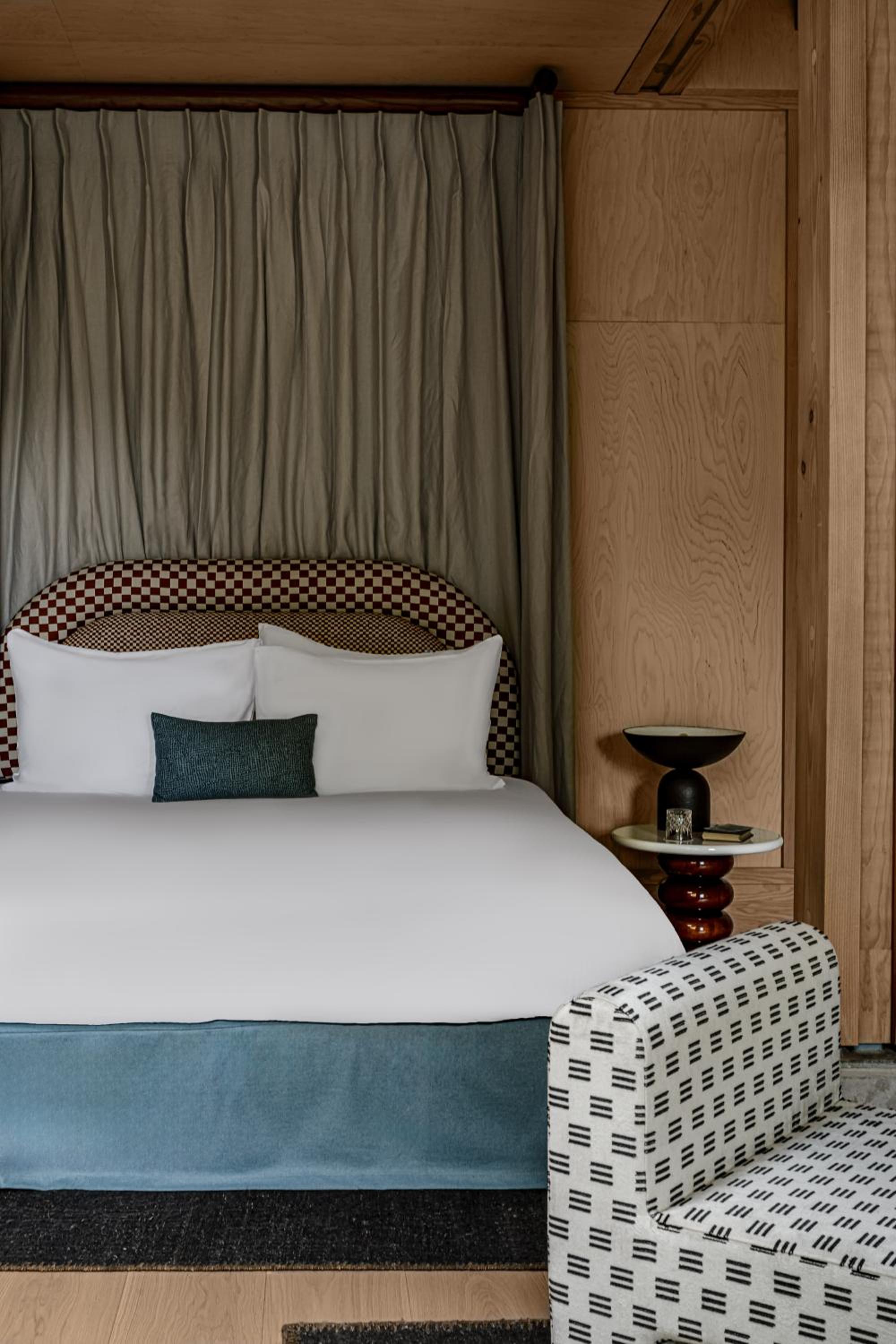Grand Cowley Manor Suite photo 3
