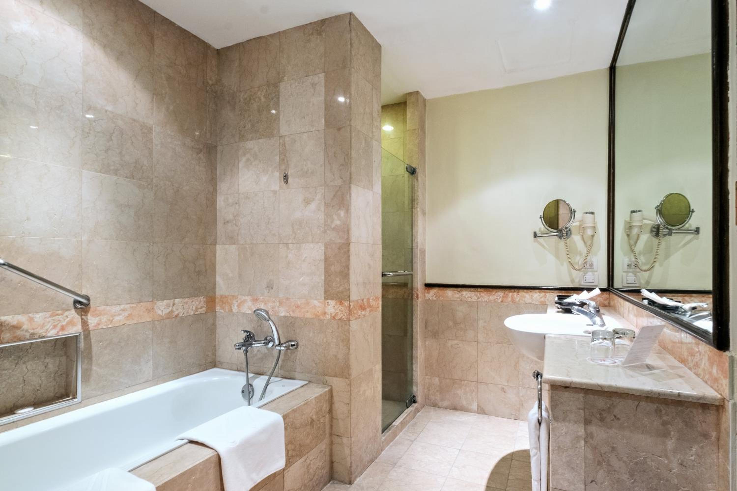 Junior Suite - Photo 6