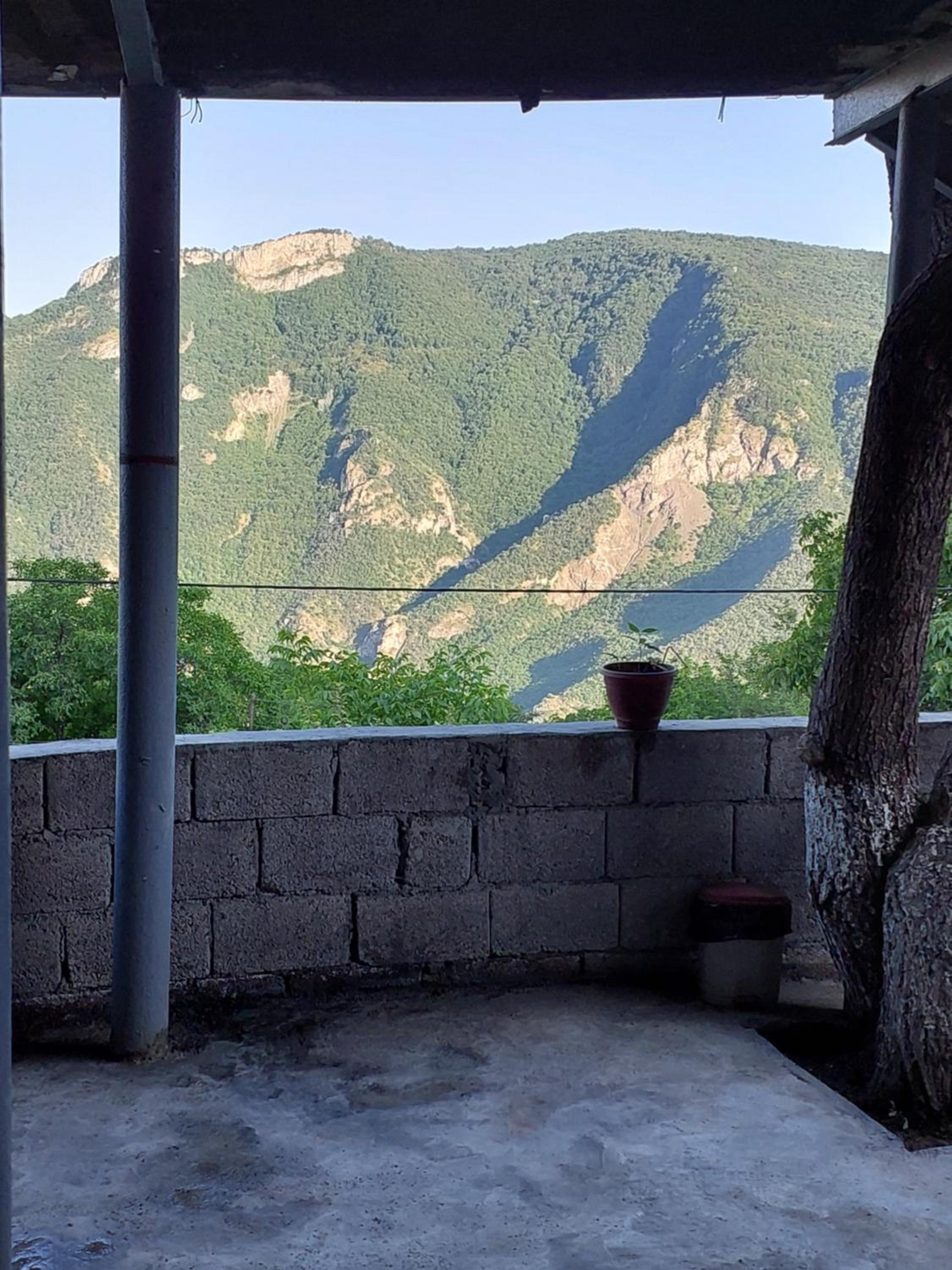 Quadruple Room with Mountain View photo 3