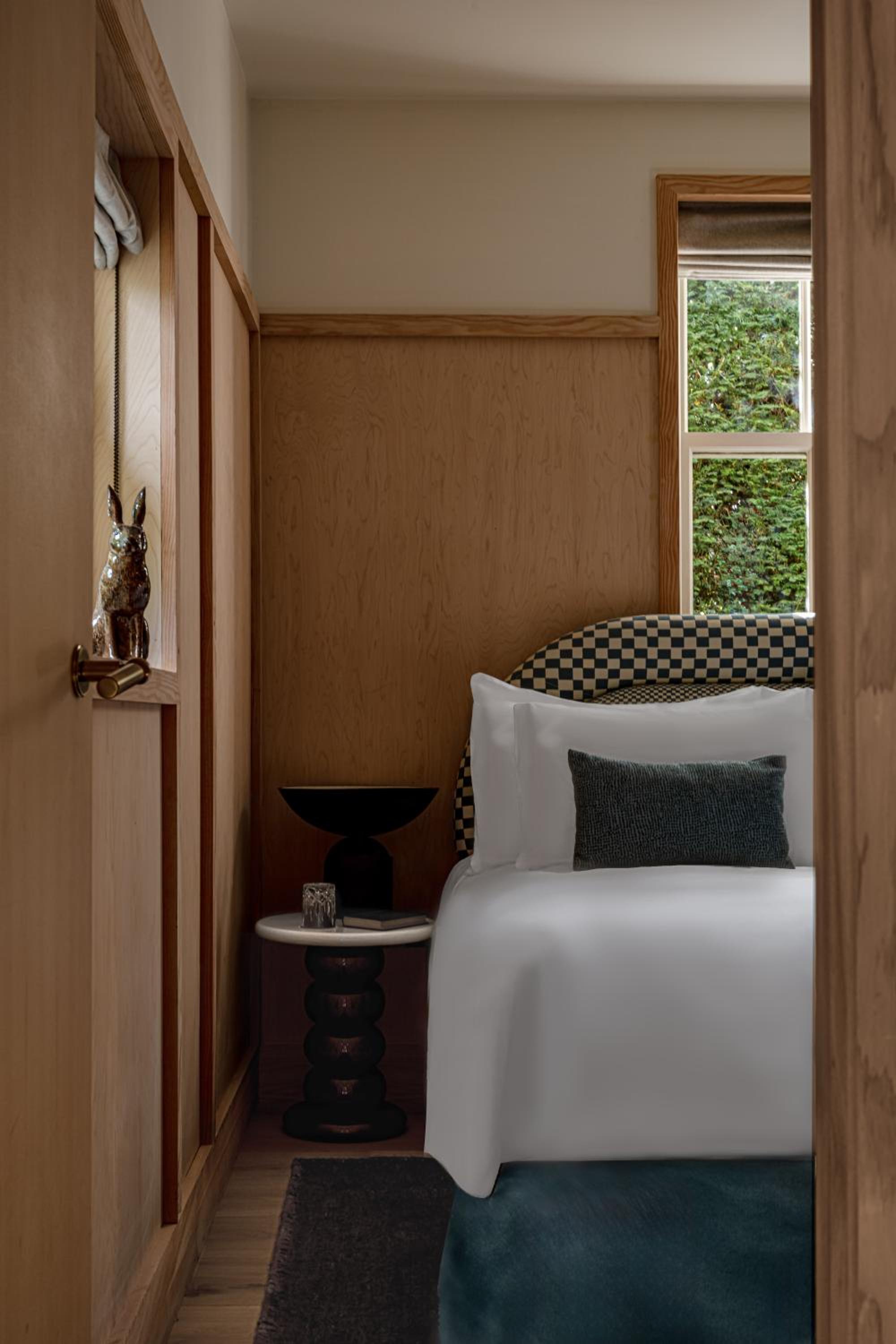 Grand Cowley Manor Suite photo 1