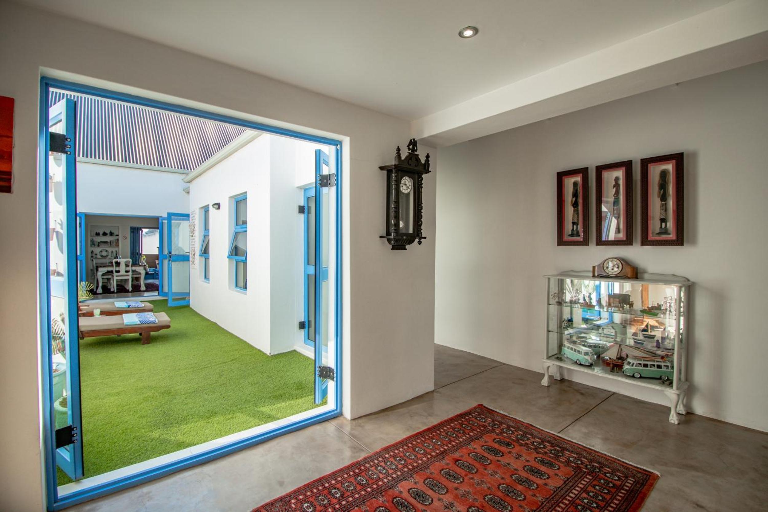 Three-Bedroom House photo 1