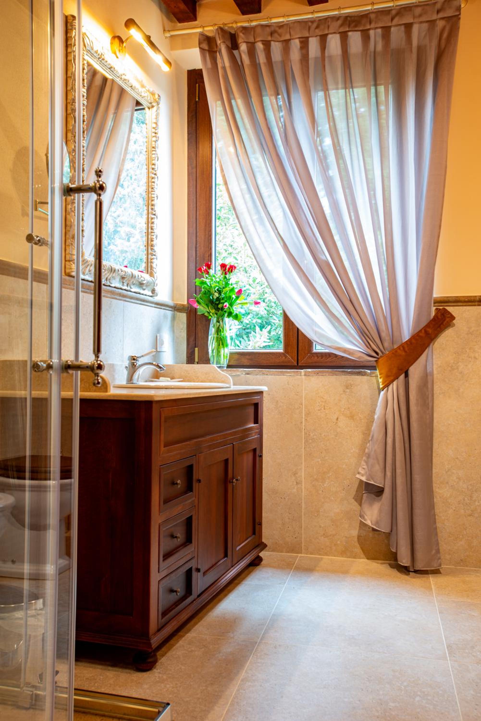 Double Room with Garden View - Photo 9