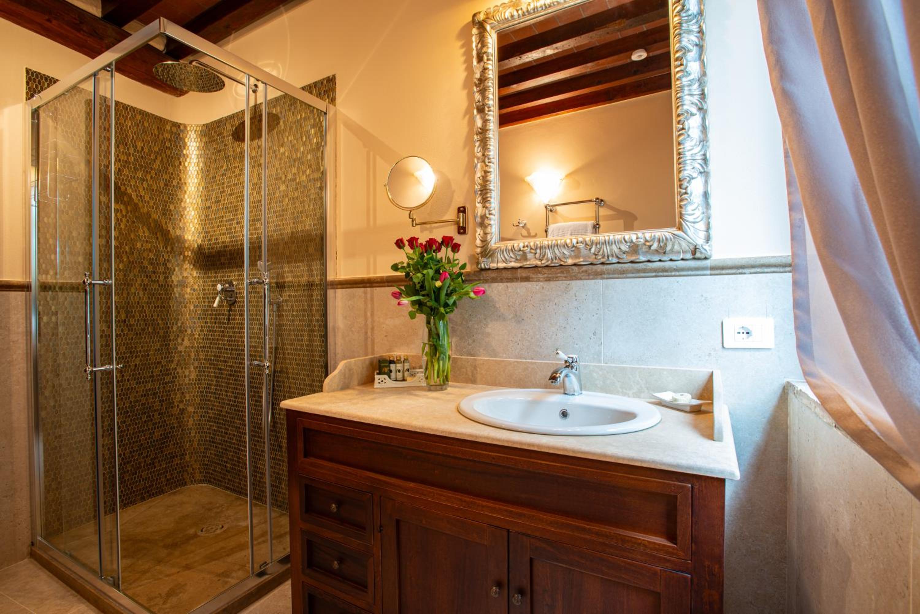 Double Room with Garden View - Photo 8