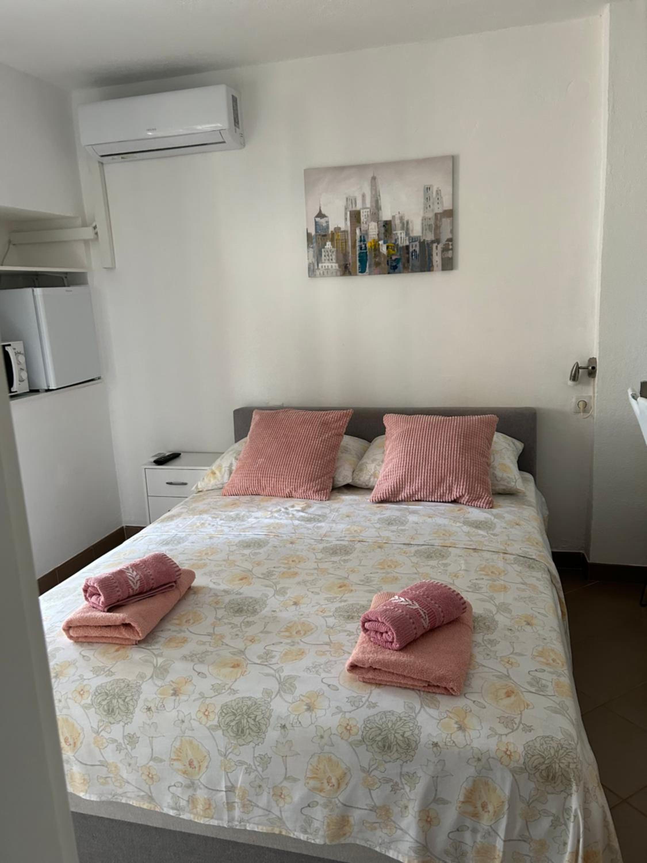 Studio Apartment with Sea View