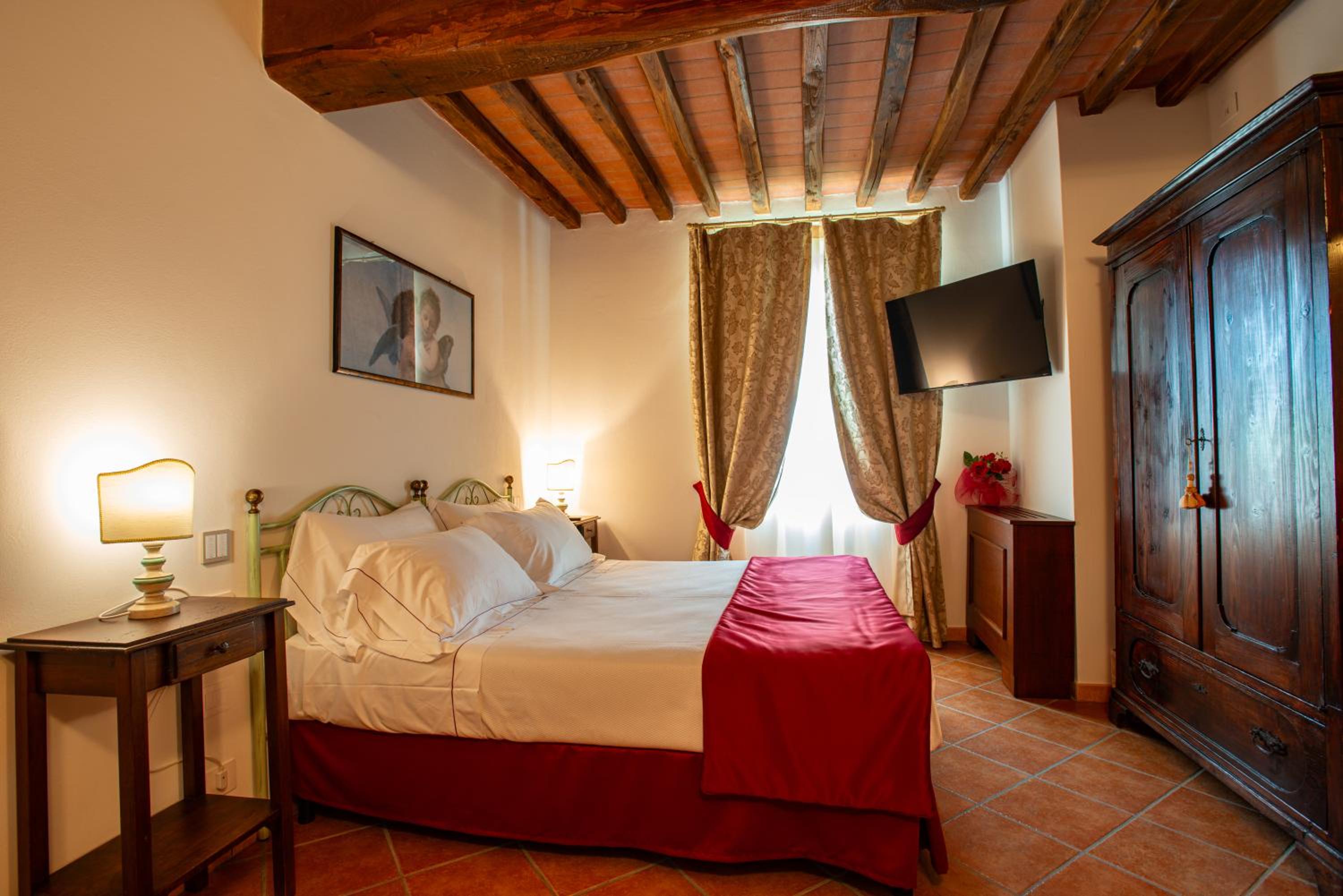 Double or Twin Room - Photo 2