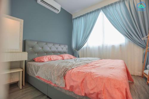 Three-Bedroom Apartment - Photo 3