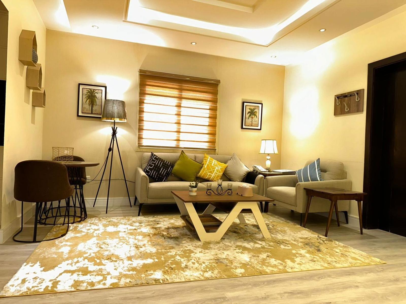 Deluxe Apartment