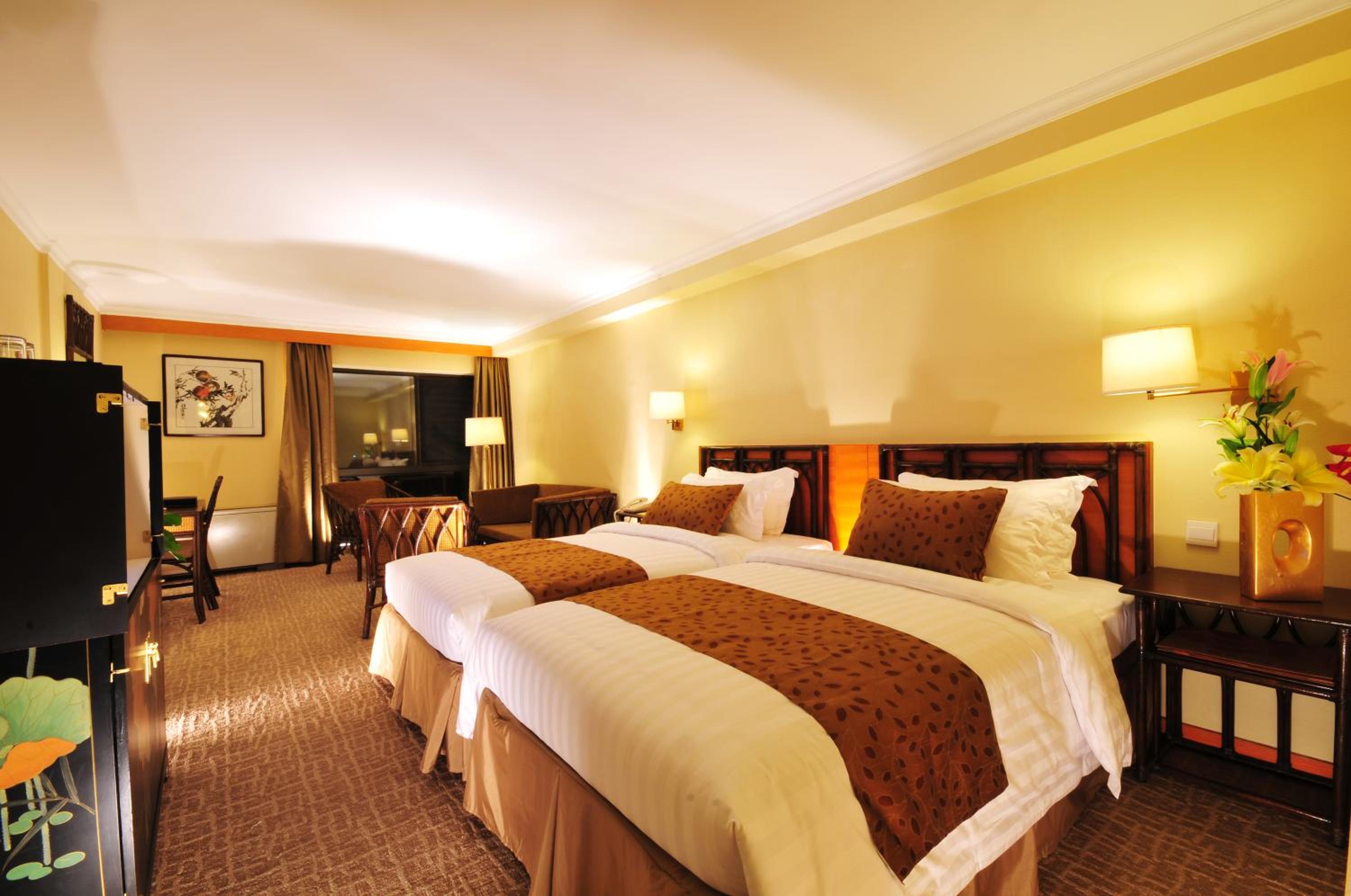 Twin Room with Lake View