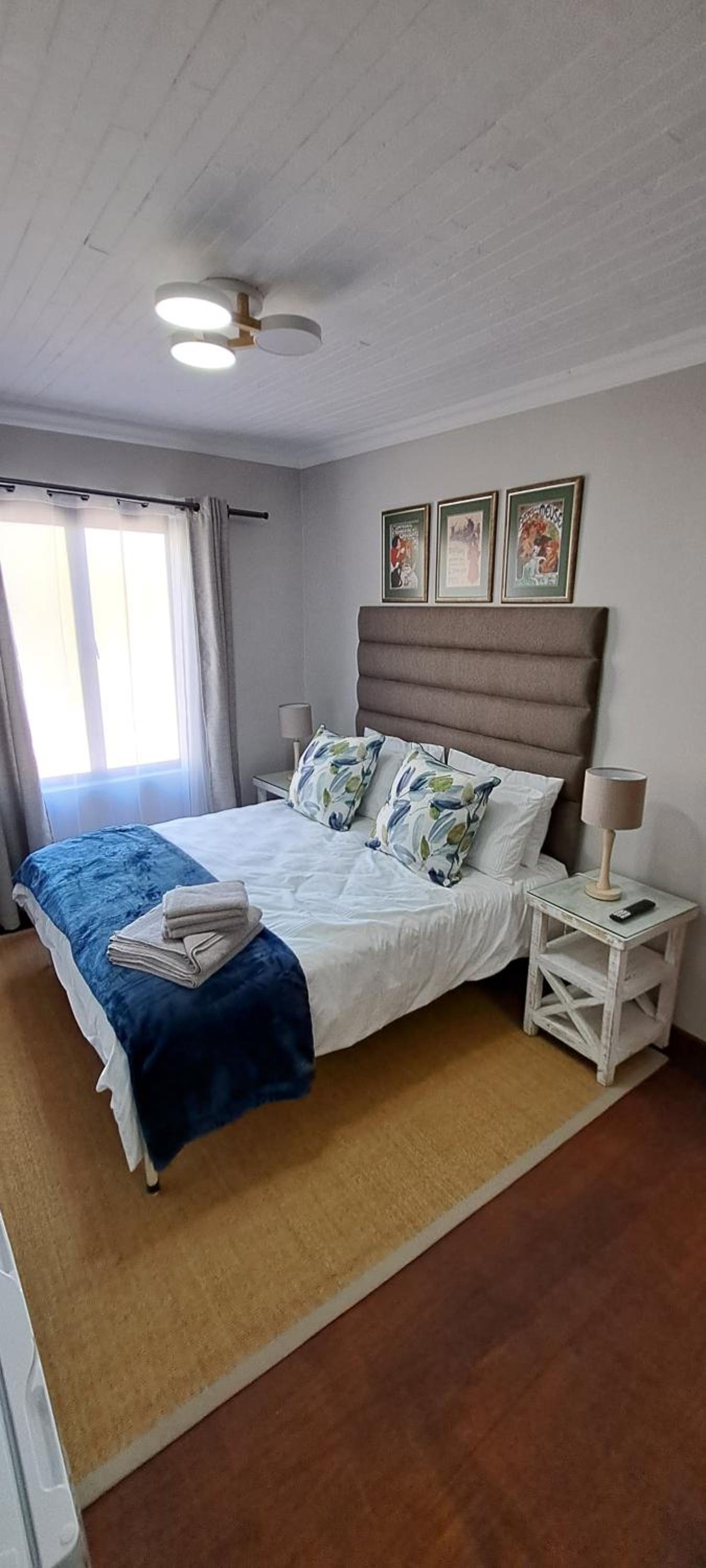 Queen Room photo 1