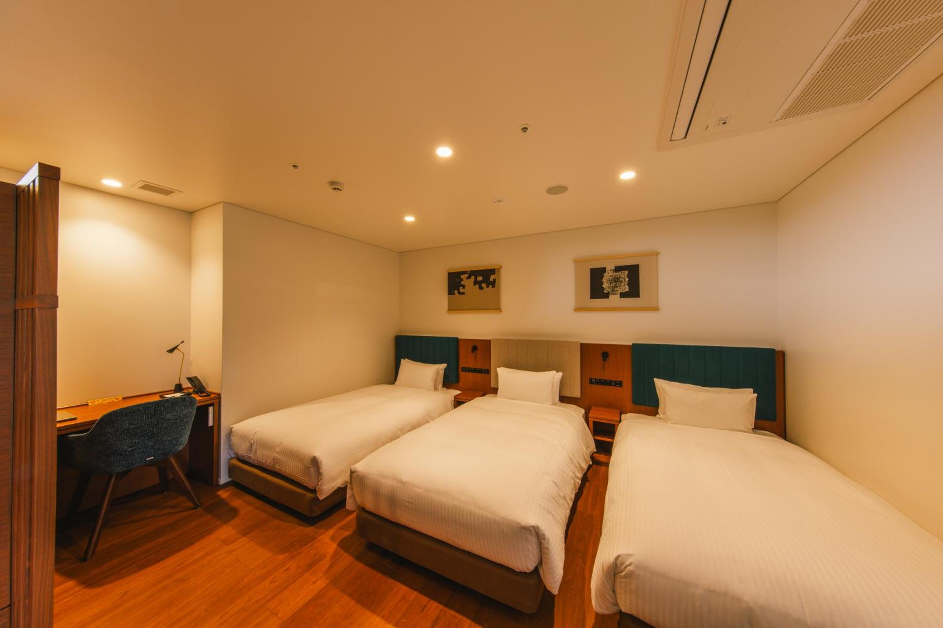 Family Suite - Photo 10