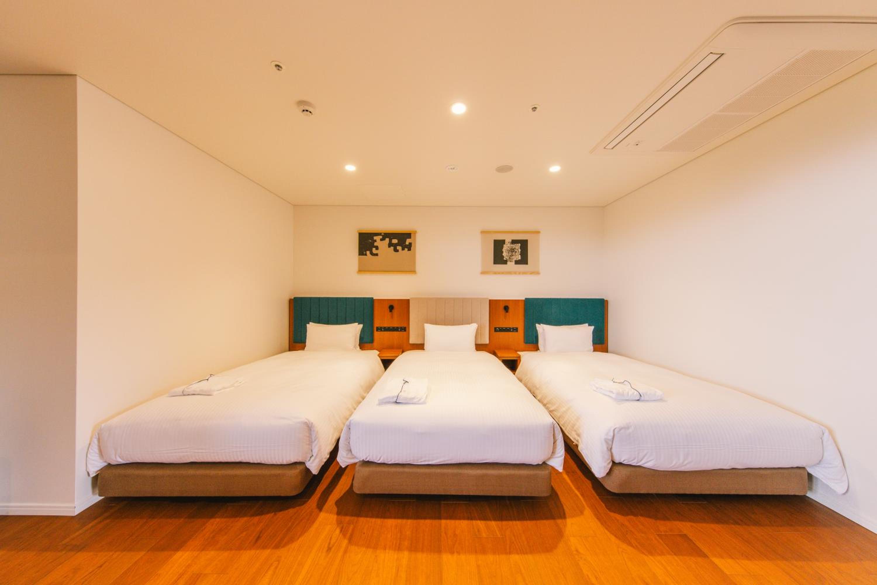 Three-Bedroom Suite - Photo 6