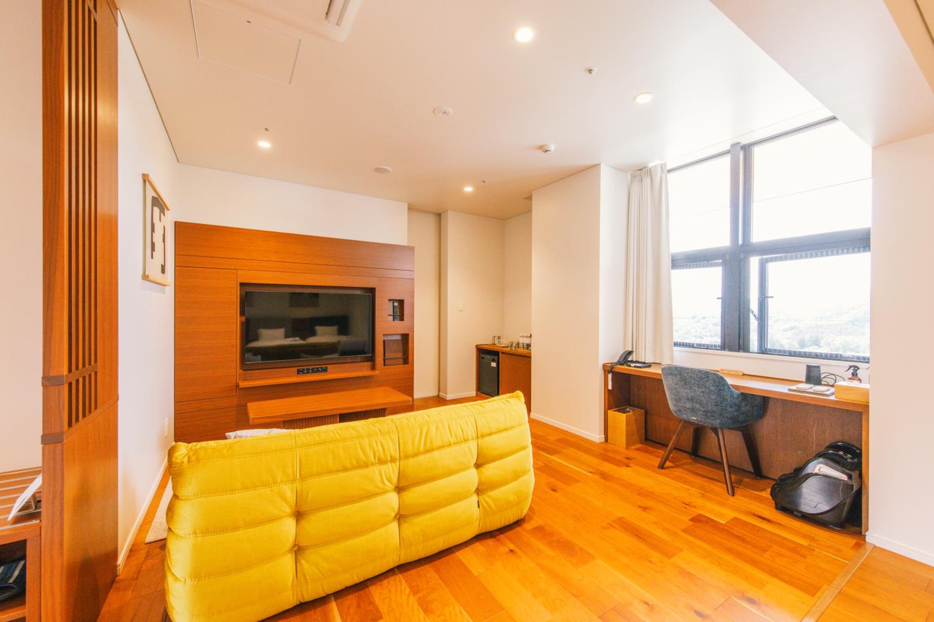 Three-Bedroom Suite - Photo 2