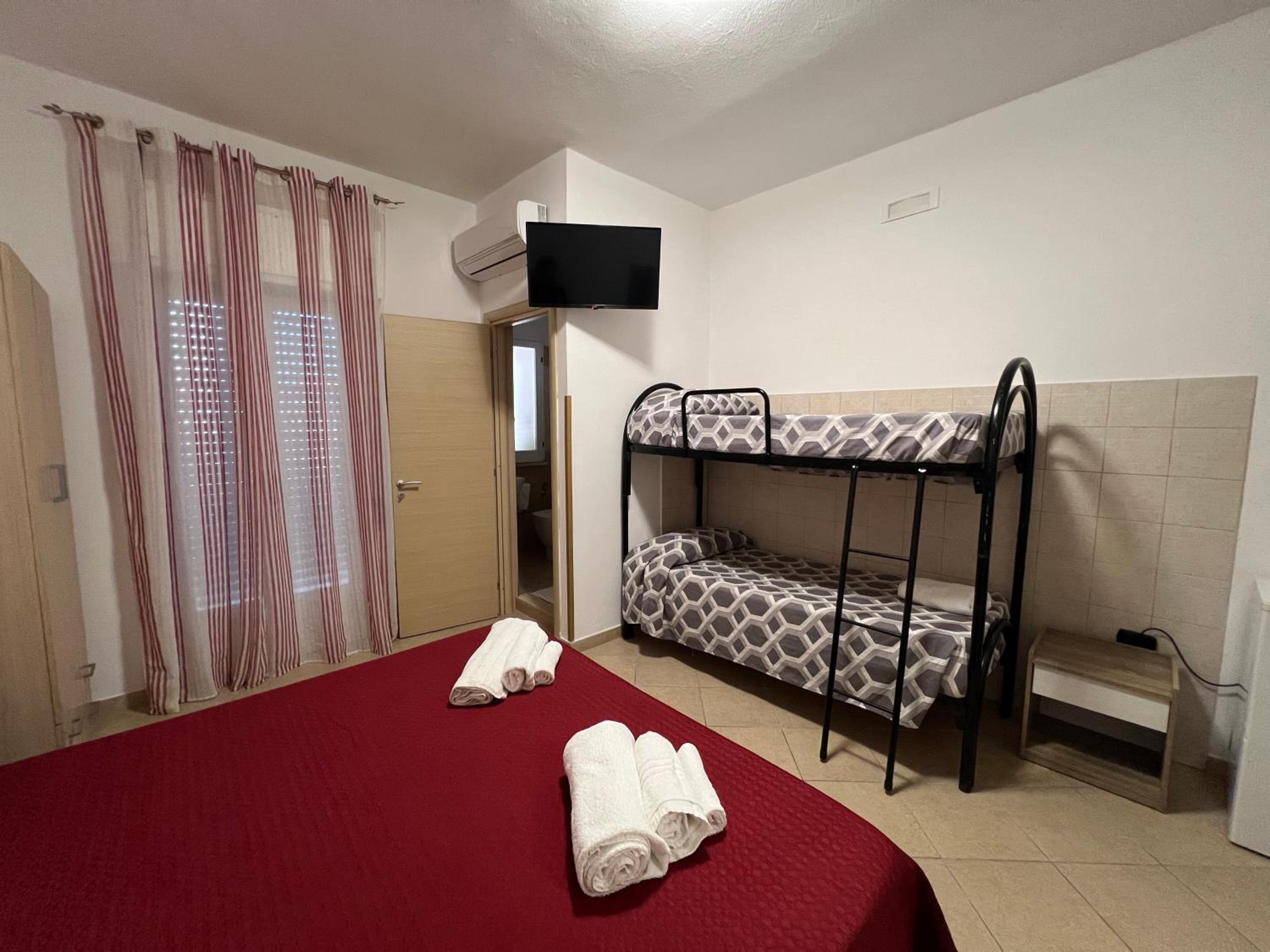 Quadruple Room photo 2