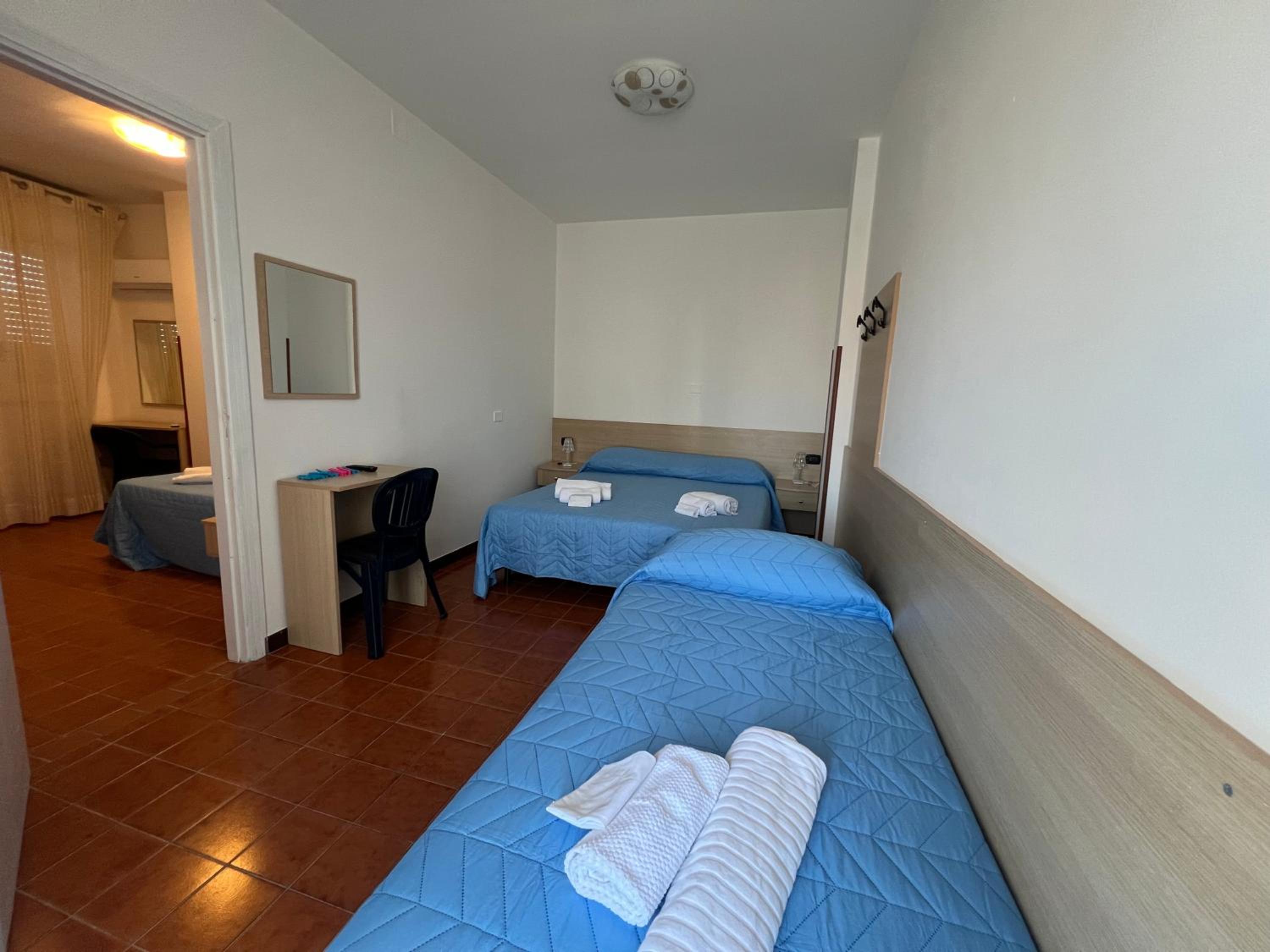 Double Room With Private Bathroom photo 1