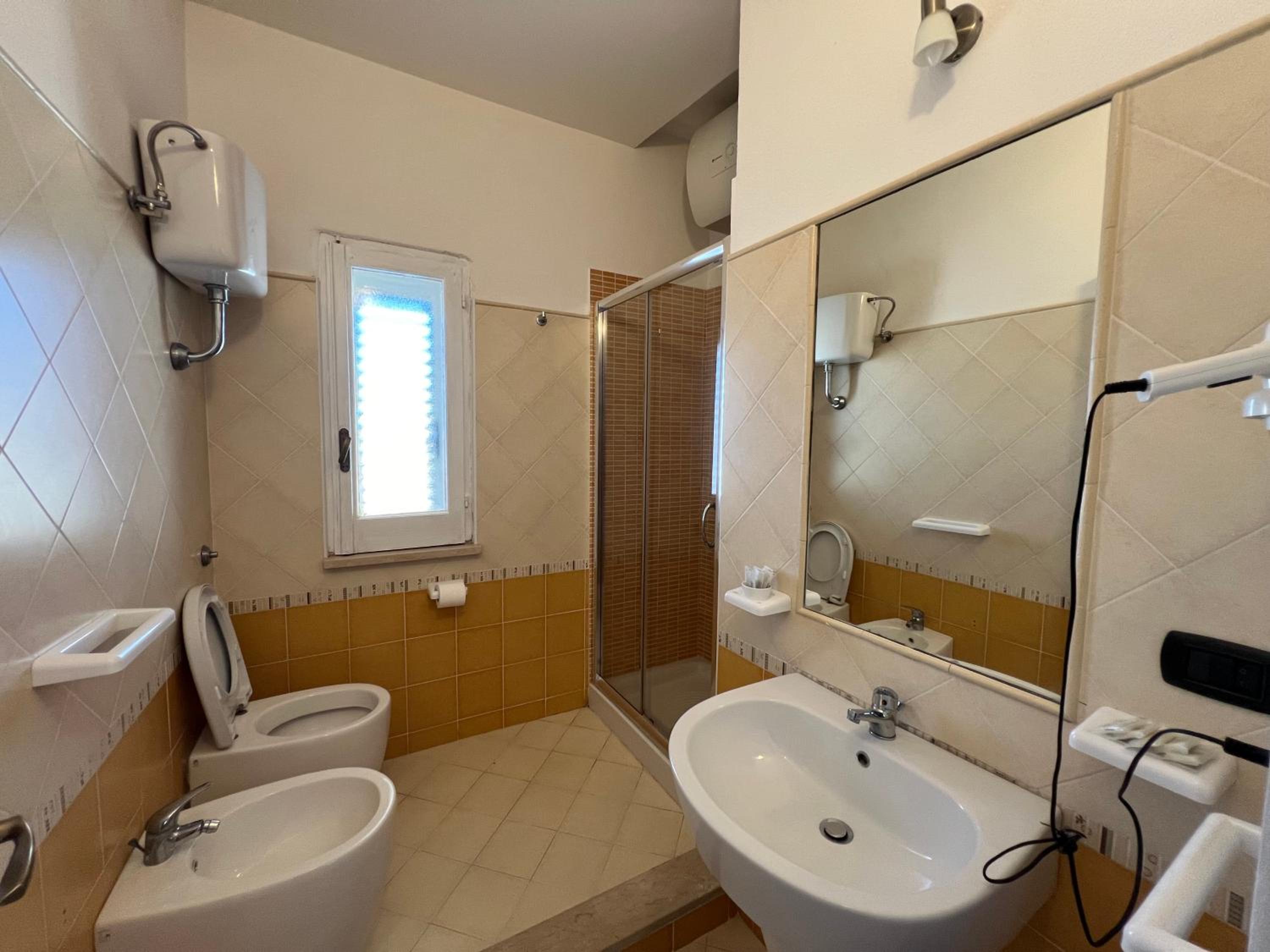 2 Family  Rooms photo 3