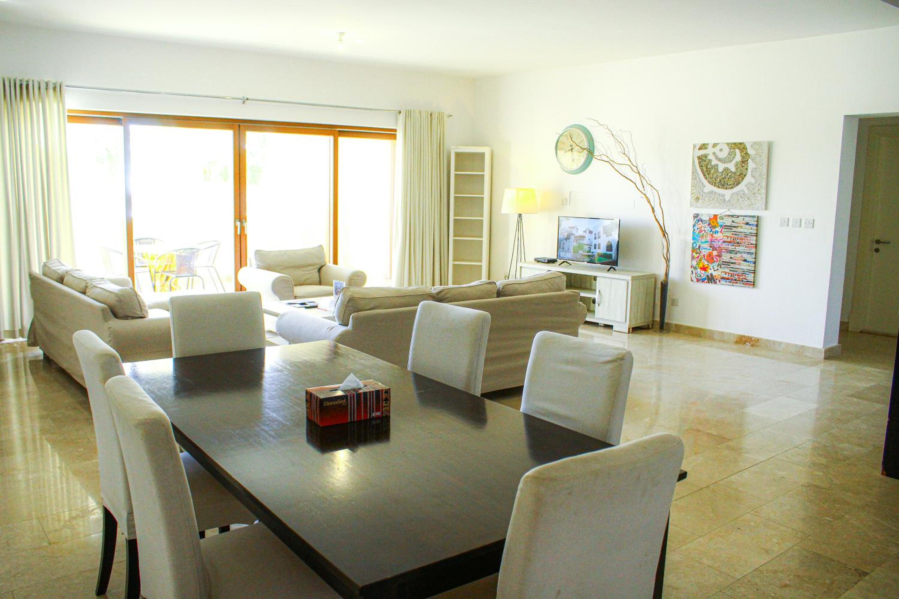 Three-Bedroom Apartment with Marina View