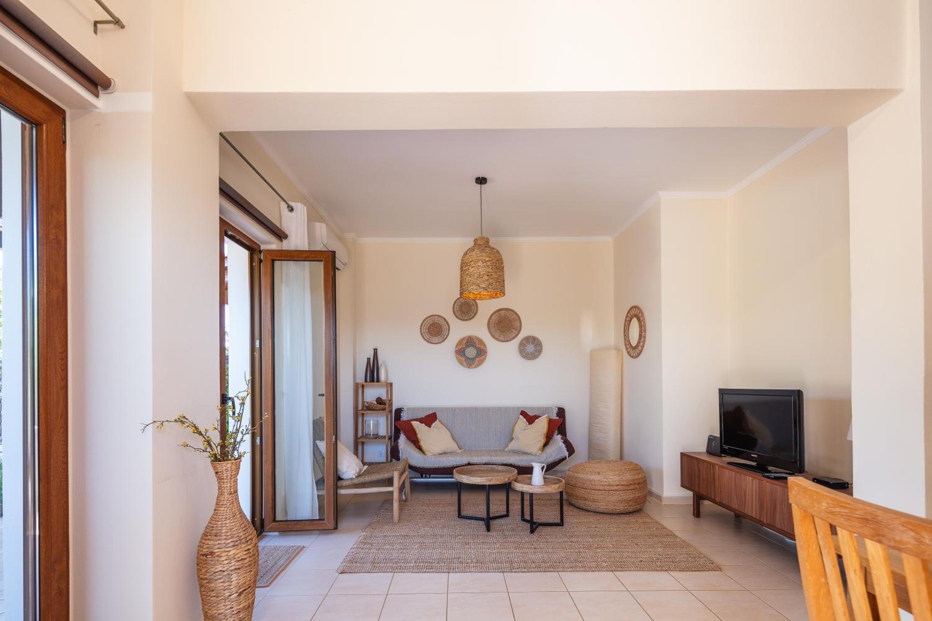 Two-Bedroom House - Karoti 18 photo 1