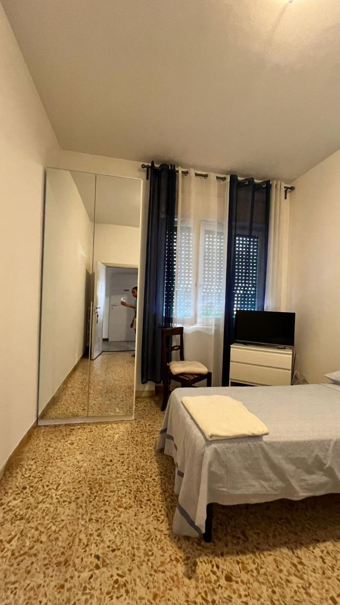 Budget Twin Room photo 2