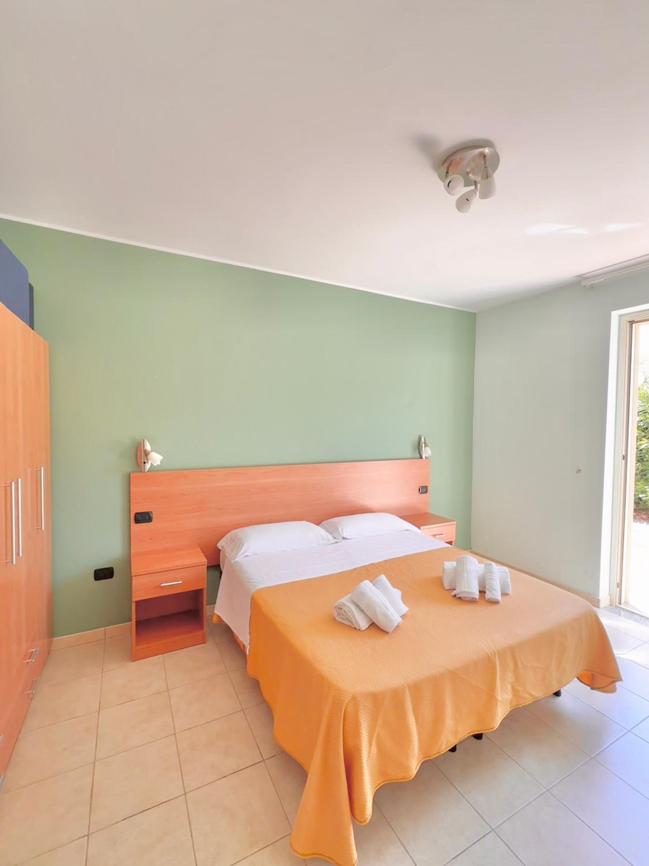 One-Bedroom Apartment (4 Adults)