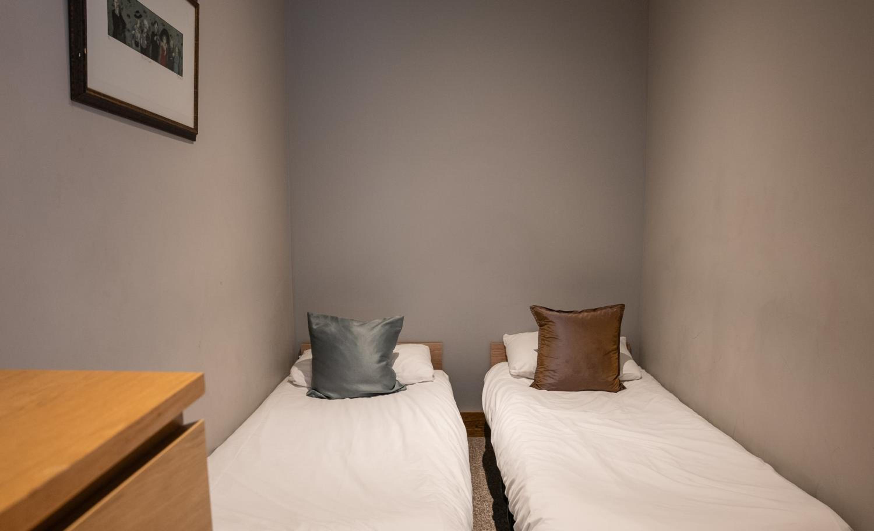 Standard Family Room (2 Adults + 2 Children) - Photo 2