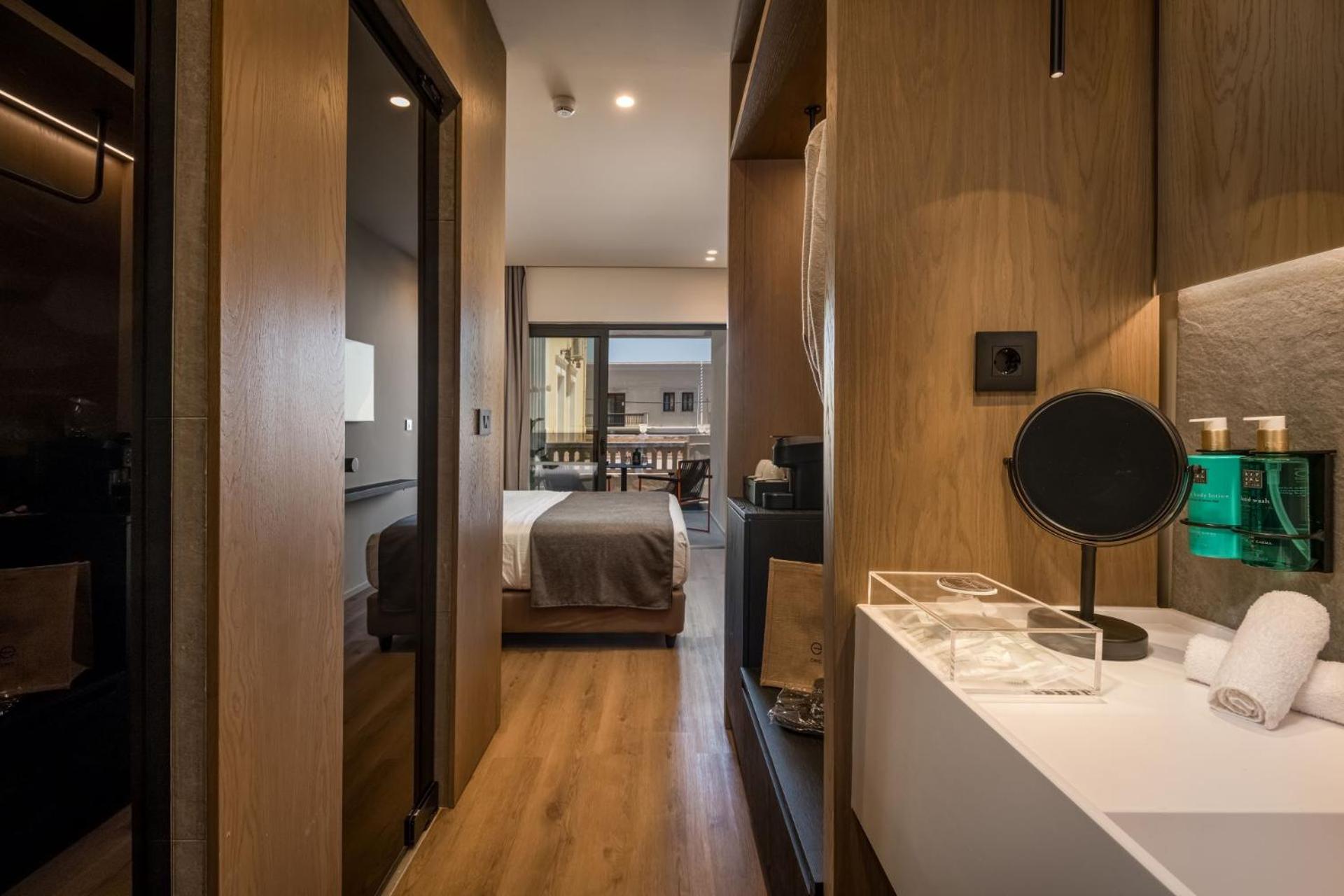 Double or Twin Room photo 3