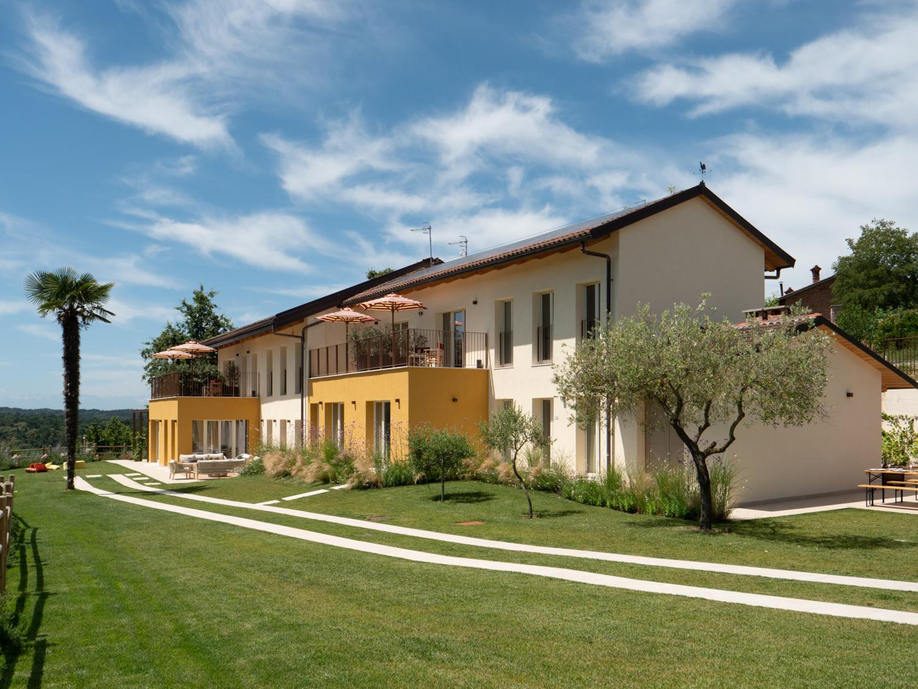 Villa photo 2
