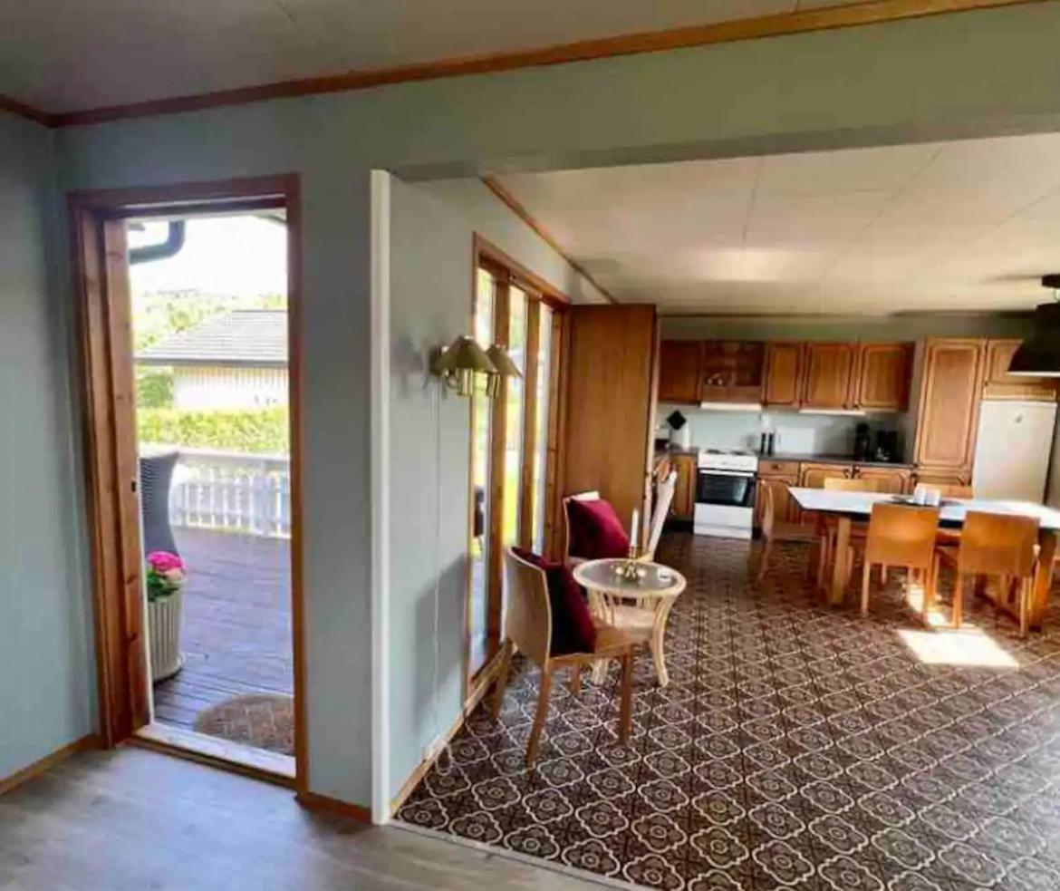 Four-Bedroom House photo 2