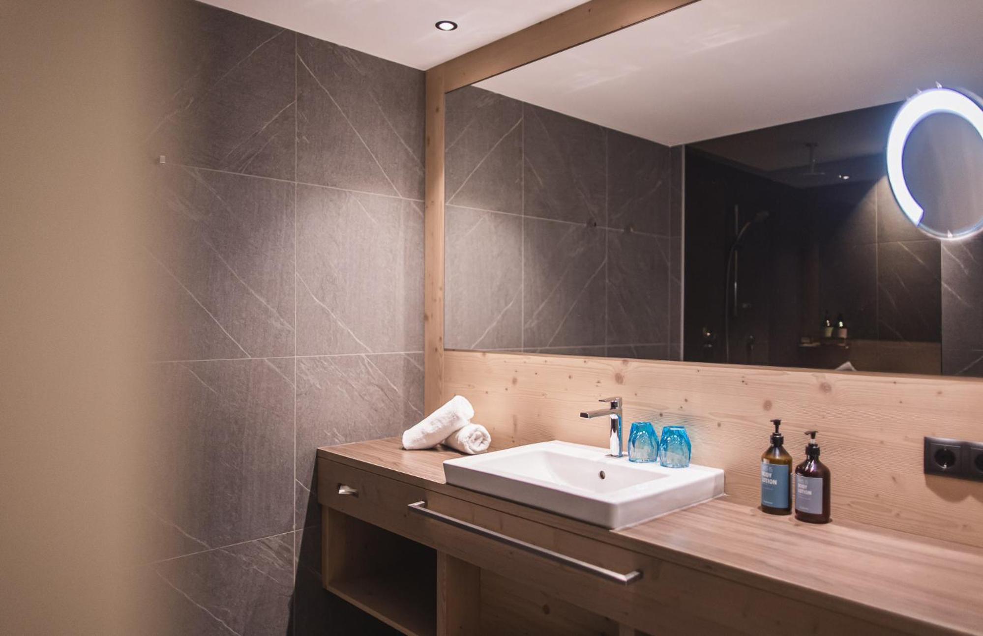 Junior Suite - Photo 6