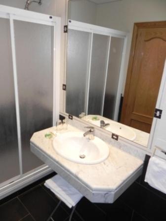 Double or Twin Room - Photo 7