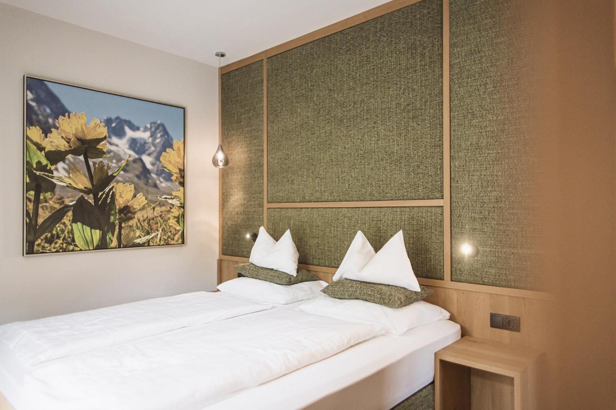 Superior Suite - Photo 3
