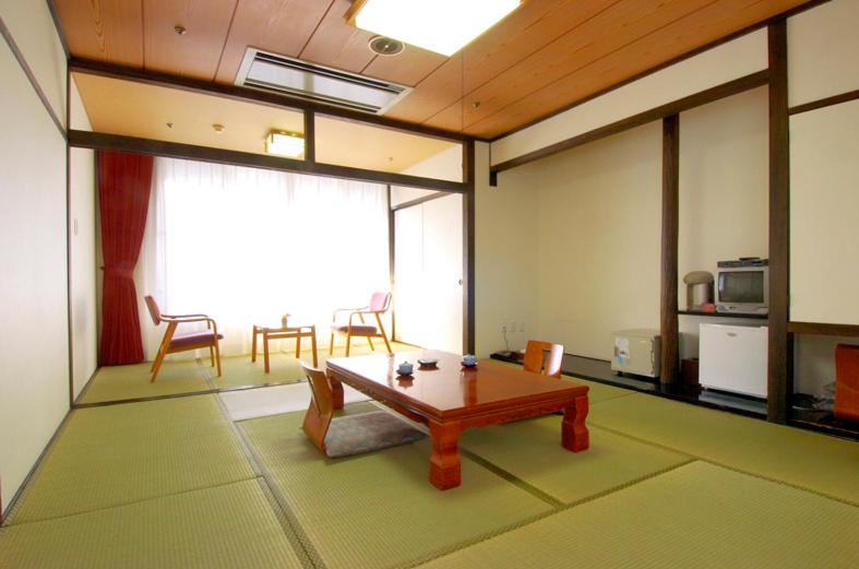 Japanese-Style Room
