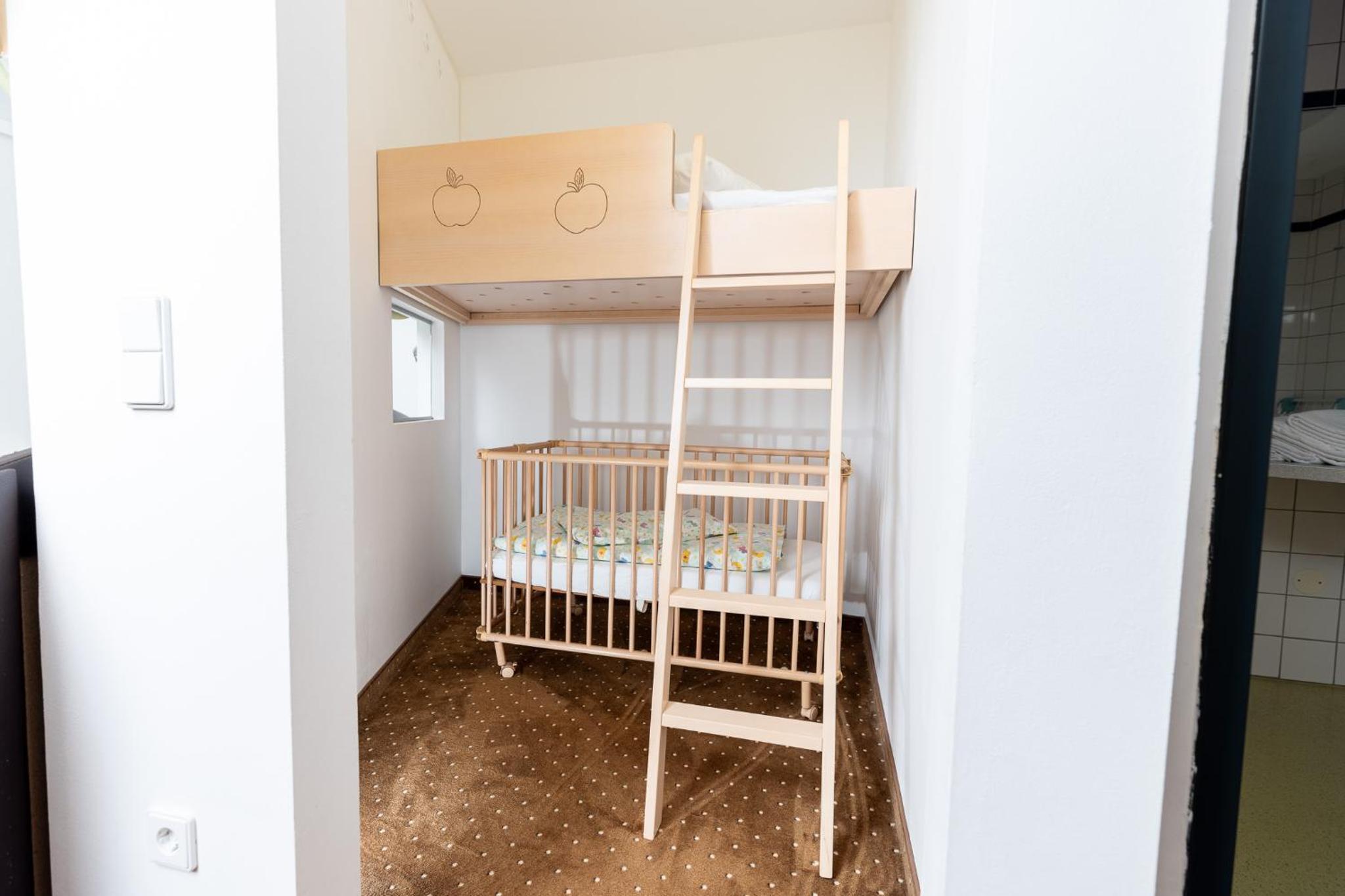 Triple Room with Private Bathroom photo 2