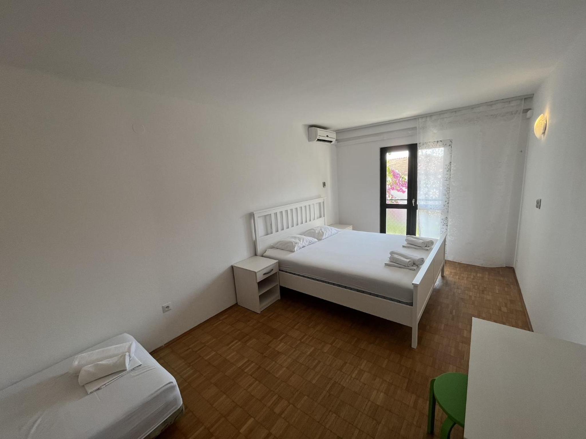 One Bedroom Apartment with Sea View