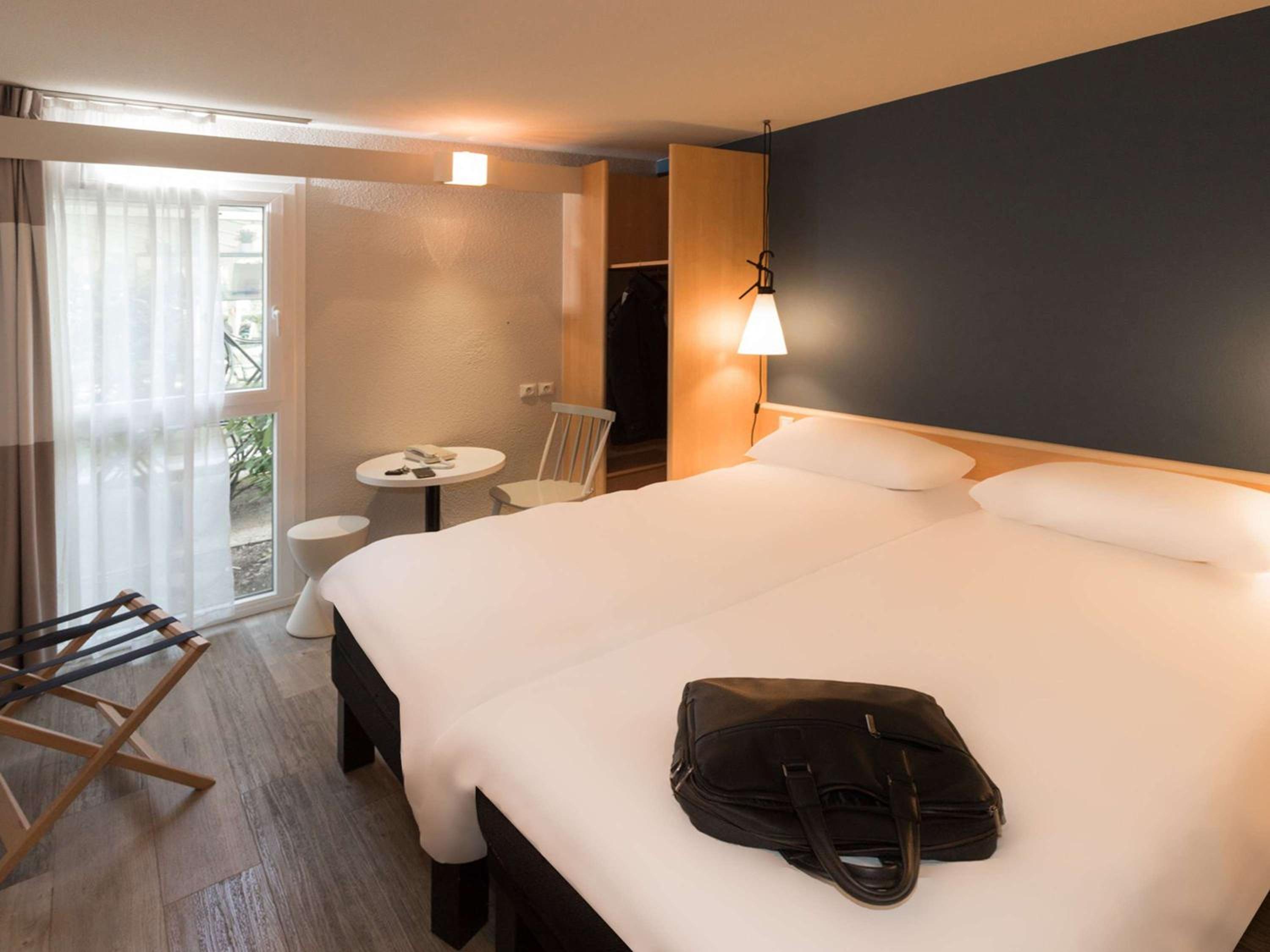 Standard Twin Room - Photo 5