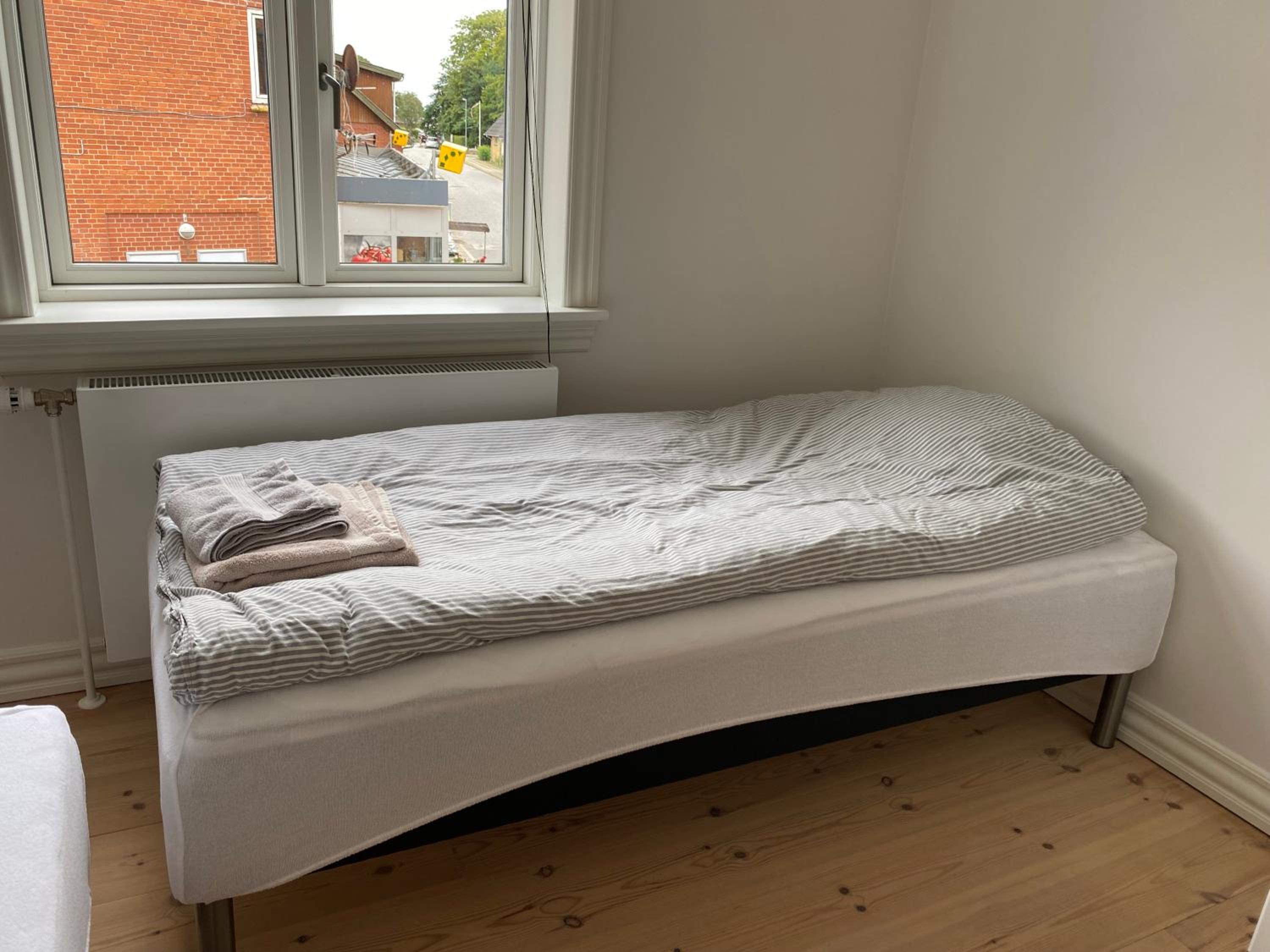Twin Room - Photo 3