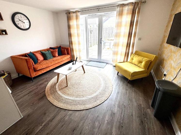Four-Bedroom House photo 3