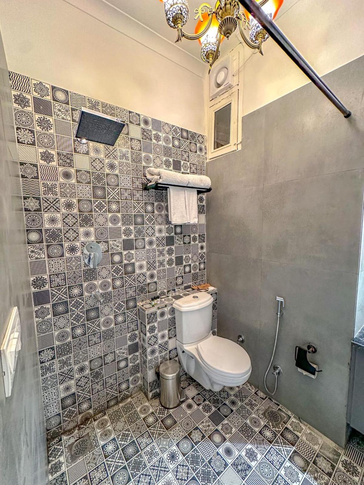 Deluxe Room - Photo 9