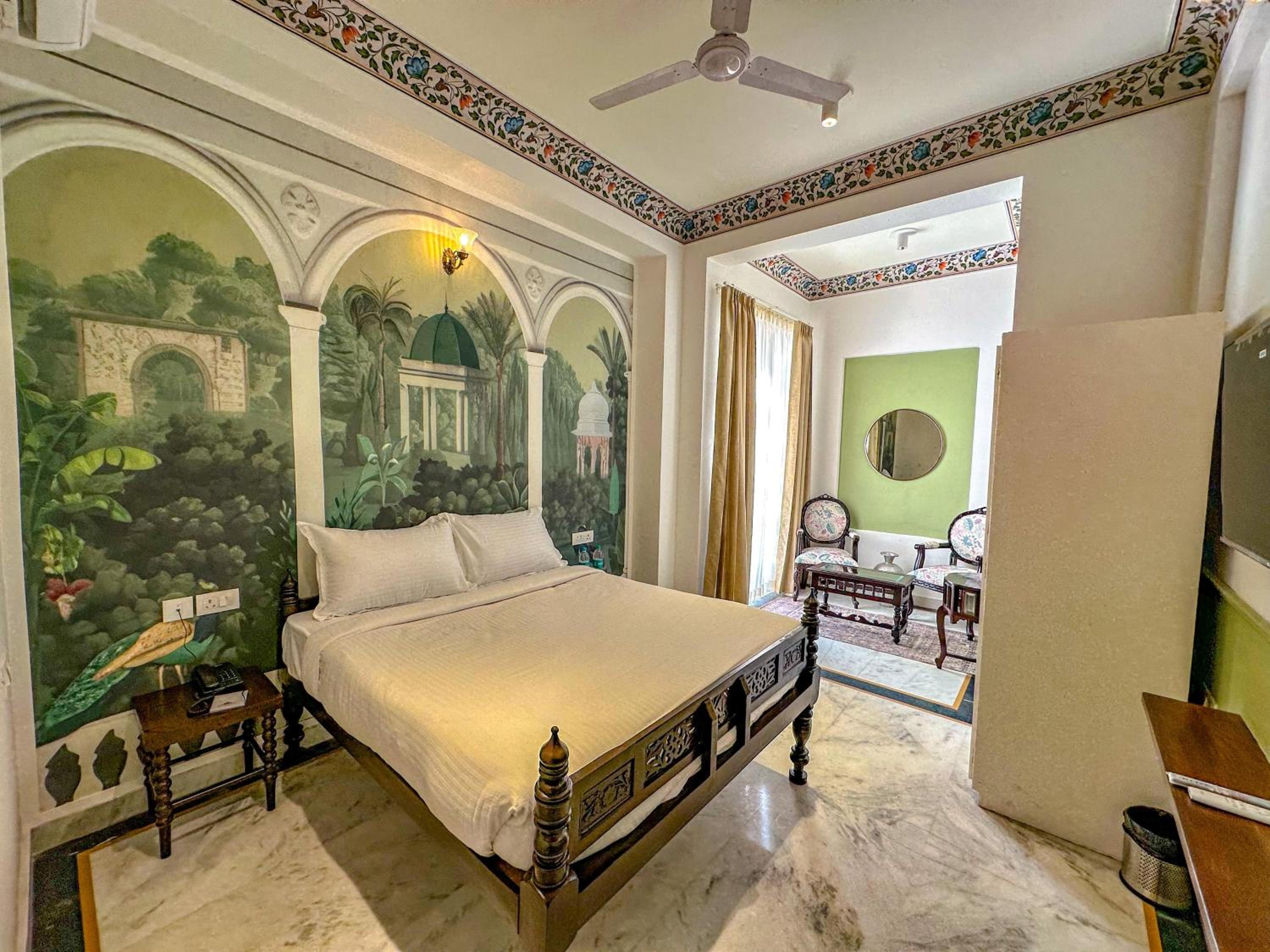 Deluxe Room - Photo 4