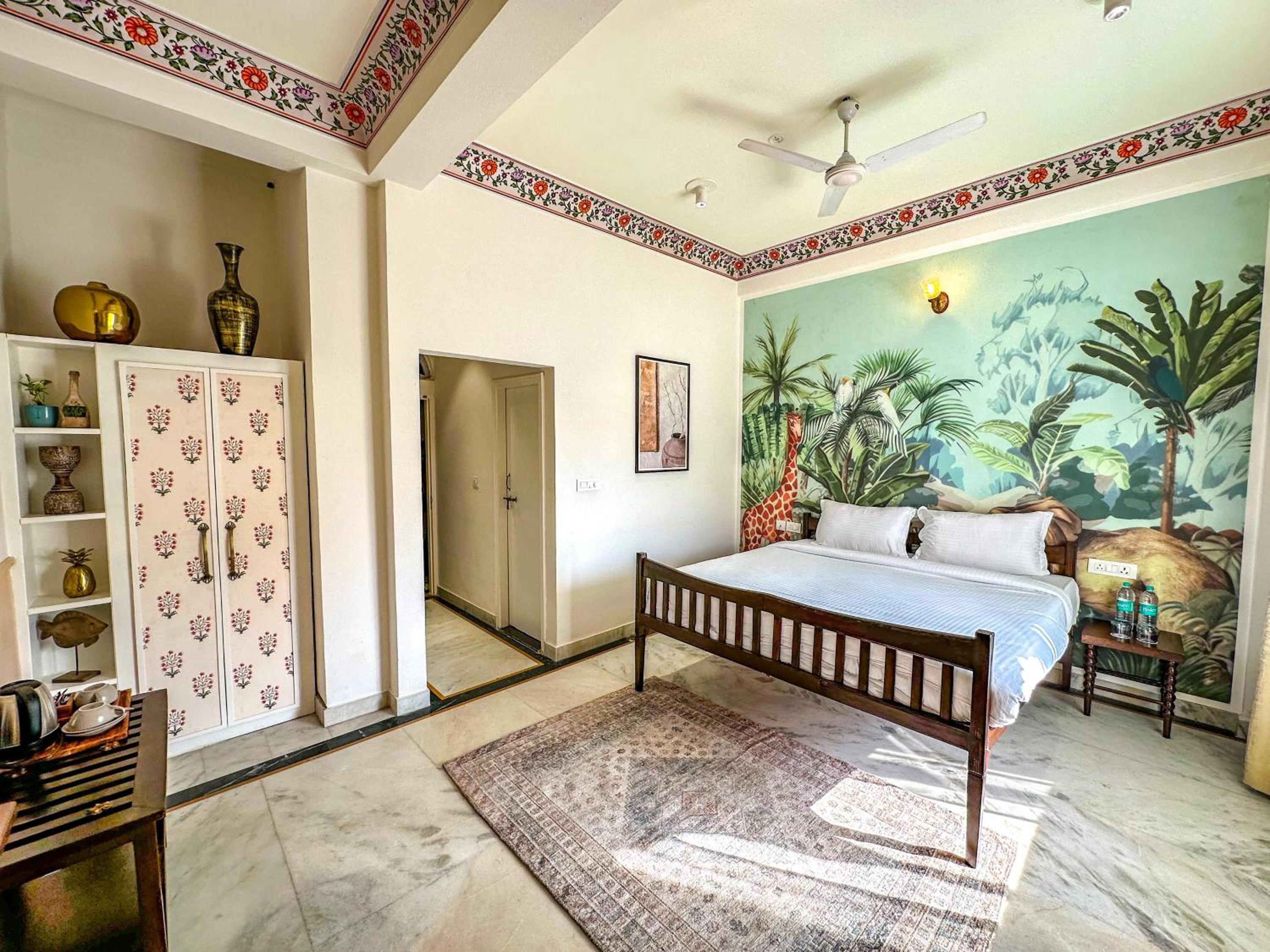 Deluxe Room - Photo 8