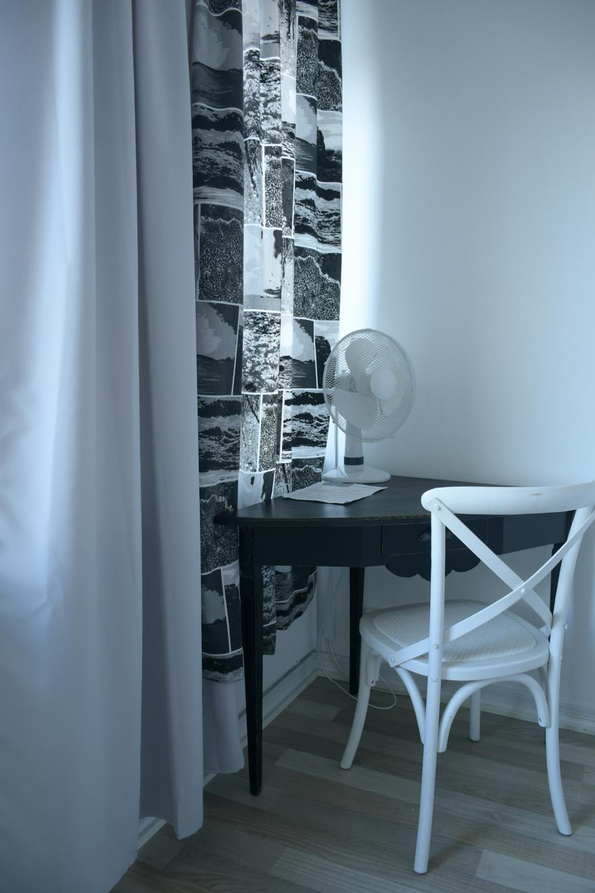 One-Bedroom Apartment - Non-Smoking photo 2